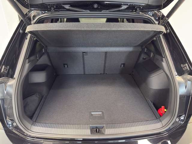 Volkswagen Tiguan — photo 16