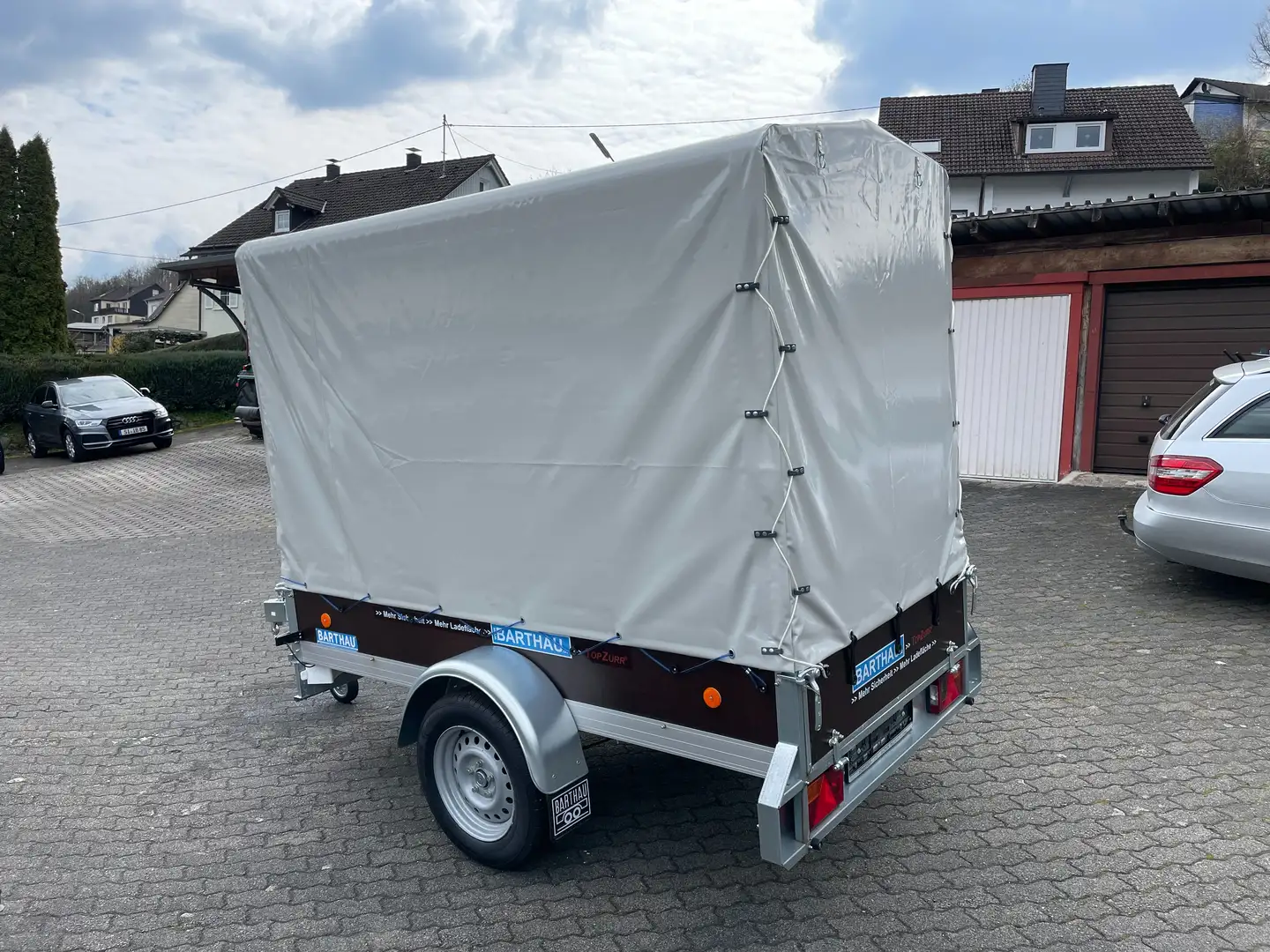 Barthau GL 1351 Gewerbe Anhänger mit Plane Braun - 1