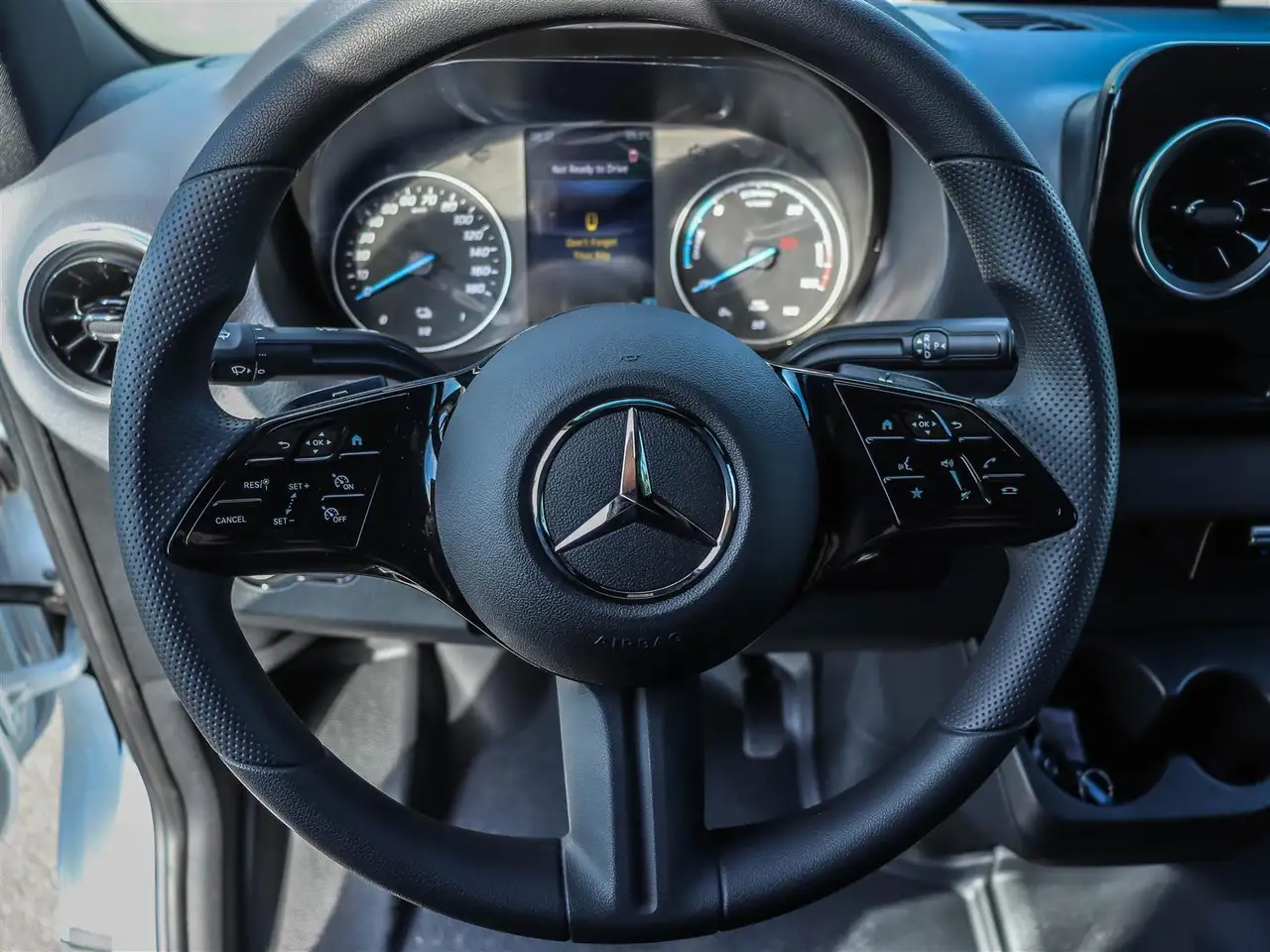 Mercedes-Benz eSprinter снимка Mercedes-Benz eSprinter