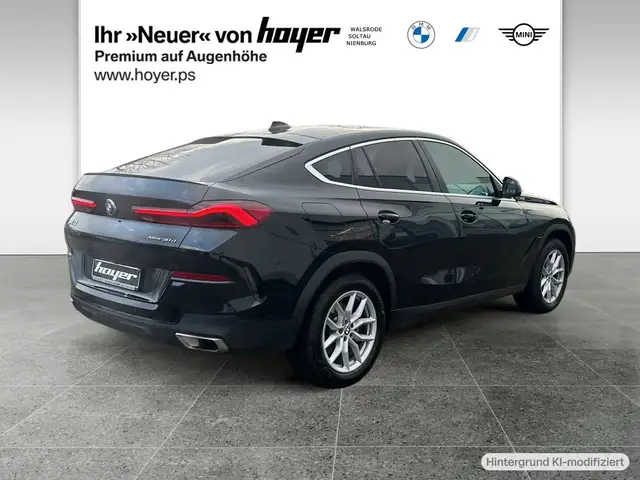 BMW X6 view 2