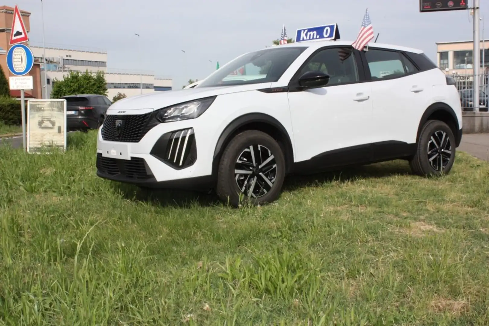 Peugeot 2008 PureTech 100 S&S Style GPL Білий - 1