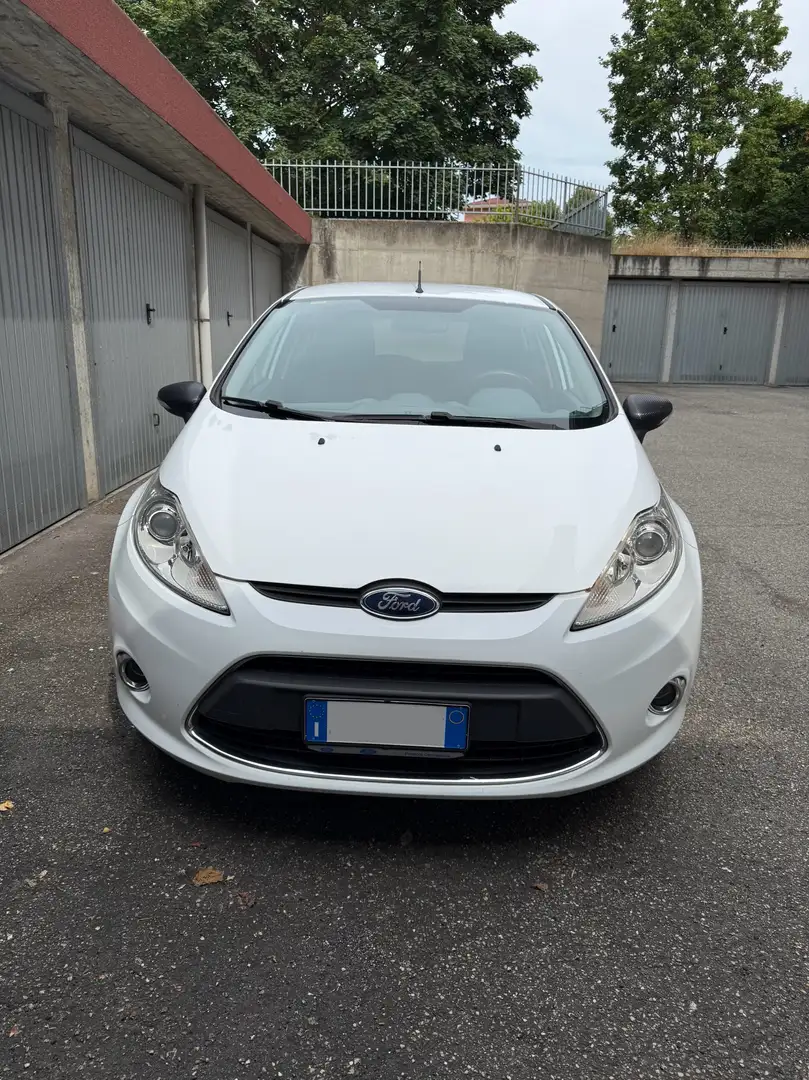 Ford Fiesta 5p 1.2 16v Titanium 82cv - 1