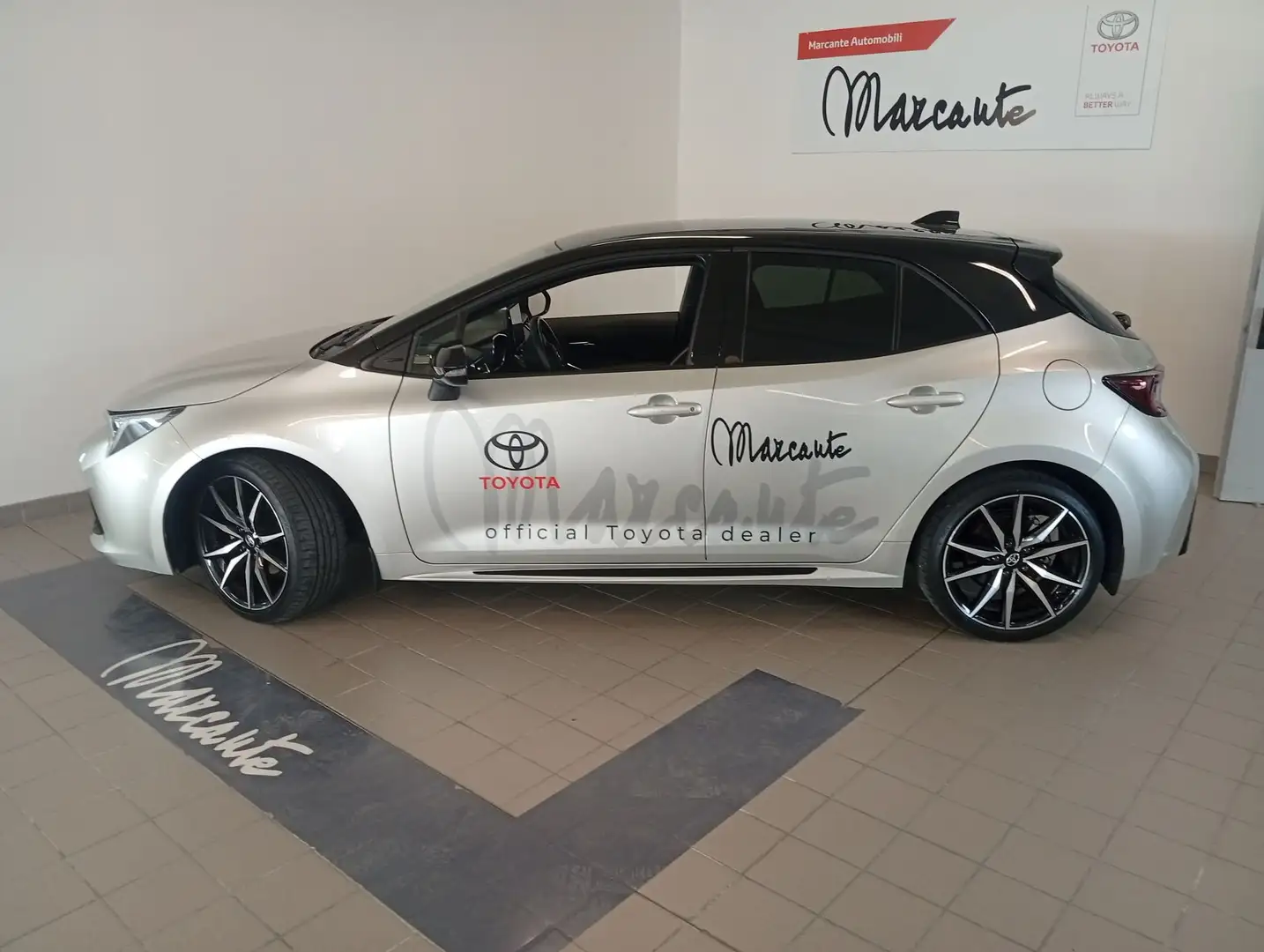 Toyota Corolla Corolla 1.8 Hybrid GR SPORT Grau - 2