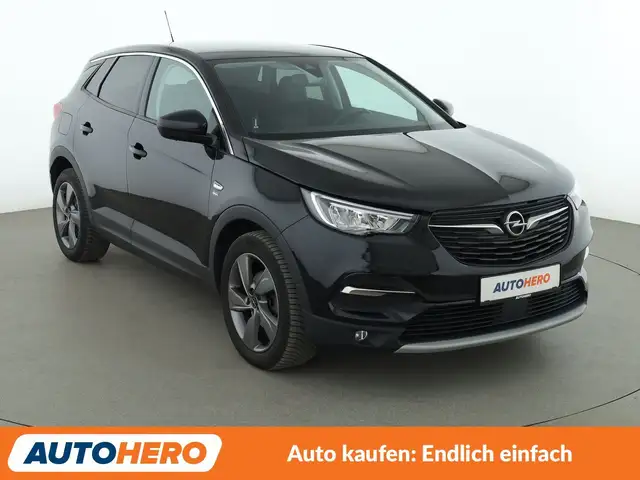 Opel Grandland view 8