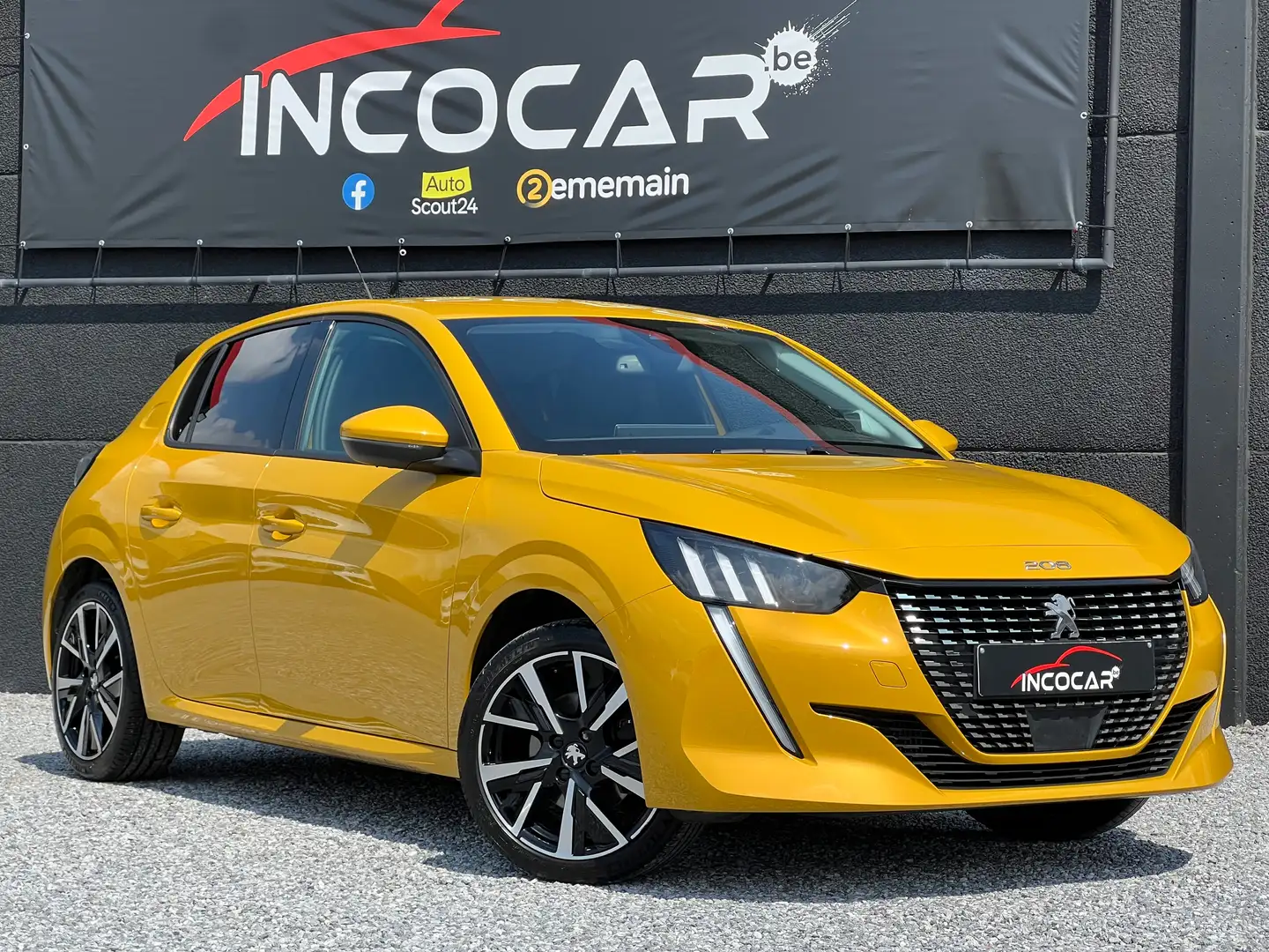 Peugeot 208 1.2i PureTech Allure *1er PROPRIETAIRE / GARANTIE* Jaune - 1