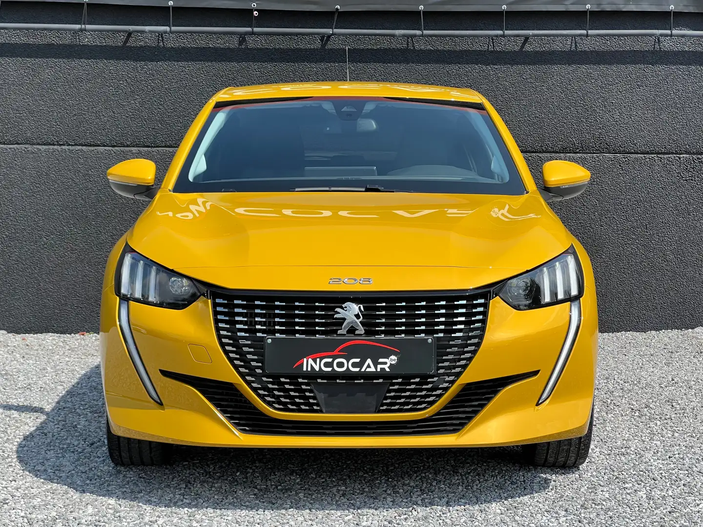 Peugeot 208 1.2i PureTech Allure *1er PROPRIETAIRE / GARANTIE* Jaune - 2