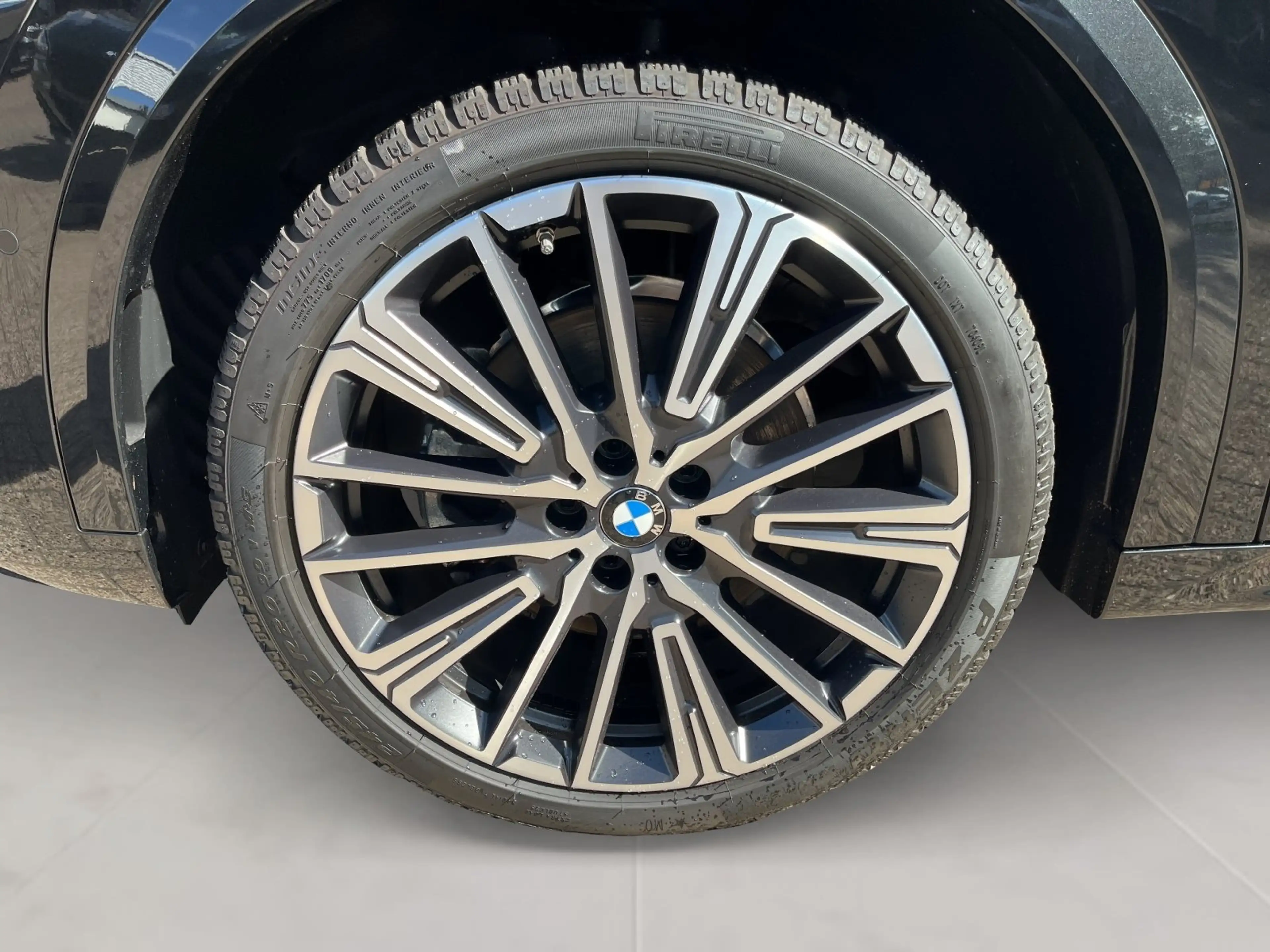 BMW X2 sDrive20i AHK 360° HEAD-UP RFK HIFI LENKRADHZ — photo 9