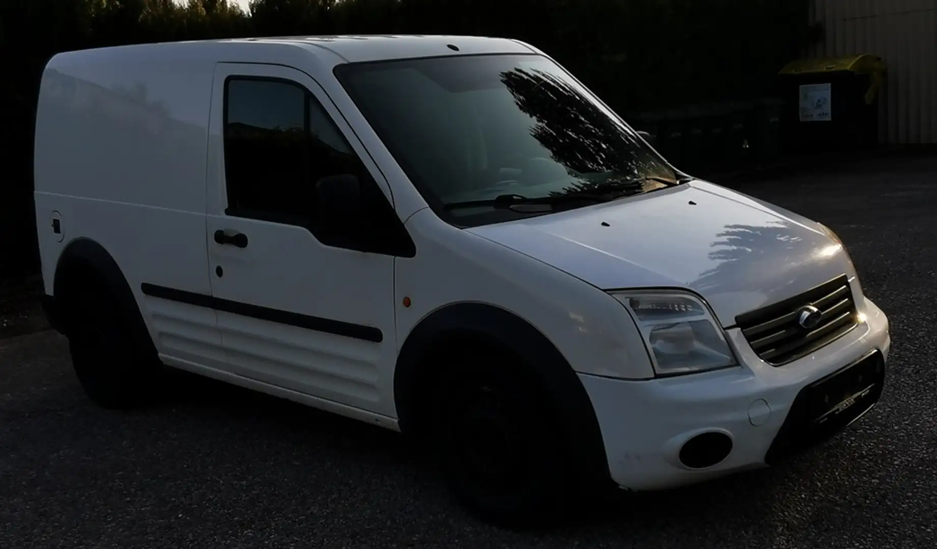 Ford Transit Connect Transit Connect T200K TDI 1,8 - Hinrichten oder Herrichten! Weiß - 2