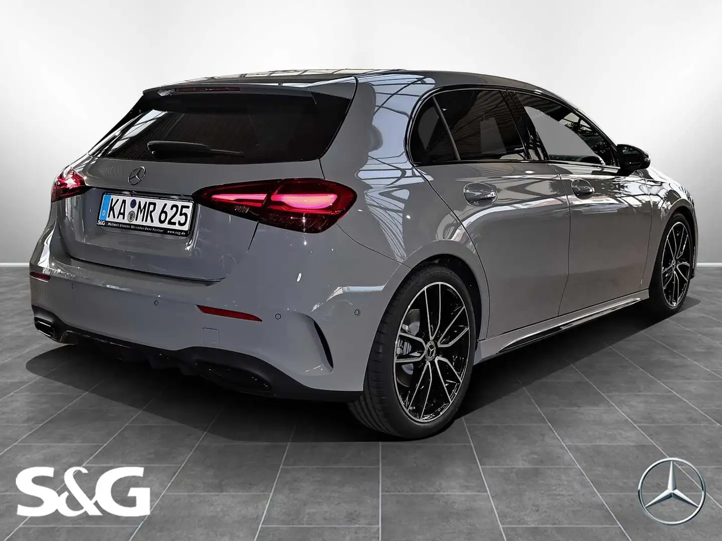 Mercedes-Benz A 250 4M MBUX+RüKam+M-LED+Pano+Totwink+Distronic Šedá - 2