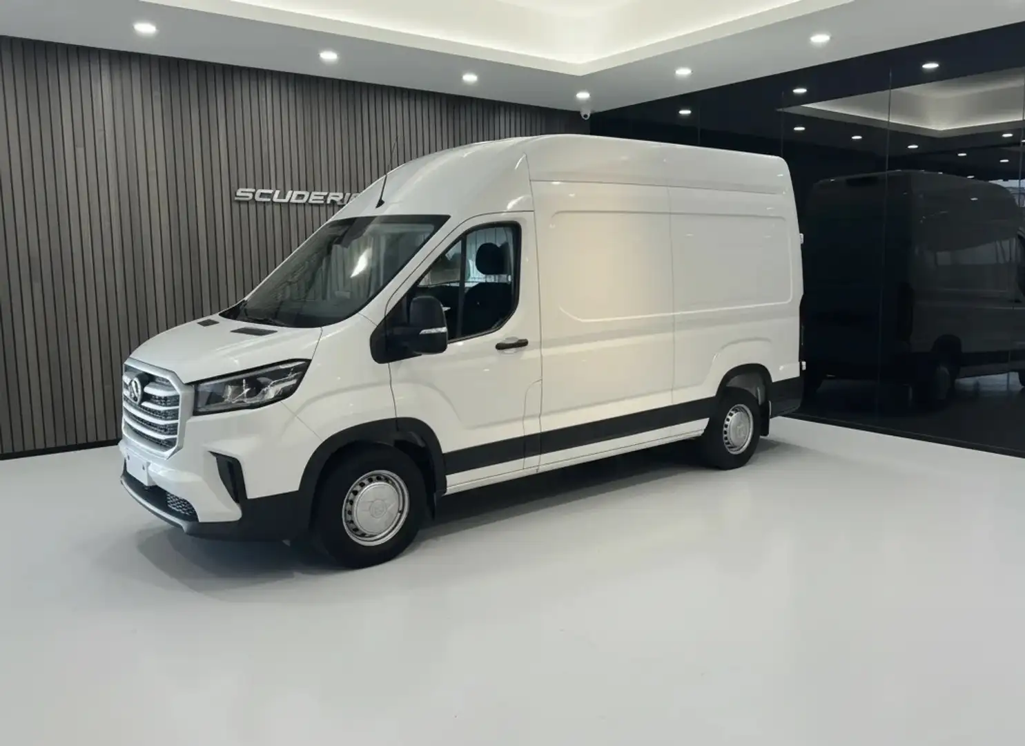 Maxus Deliver 9 VAN L3H2 2.0 CRDI 150cv " * LEASING " Blanc - 1