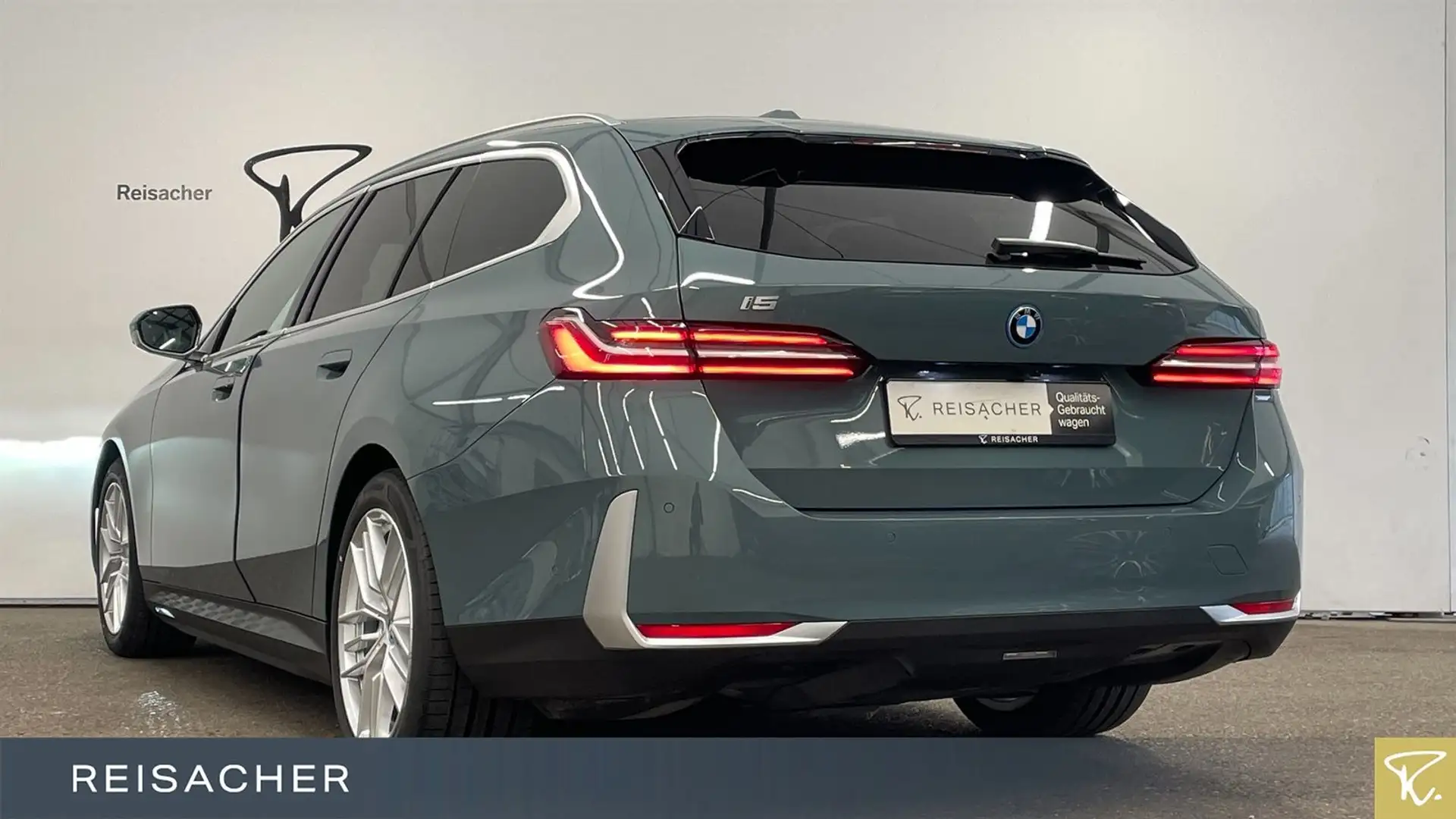 BMW i5 A eDrive40 Tou Pano,DAProf,Autom Grün - 2