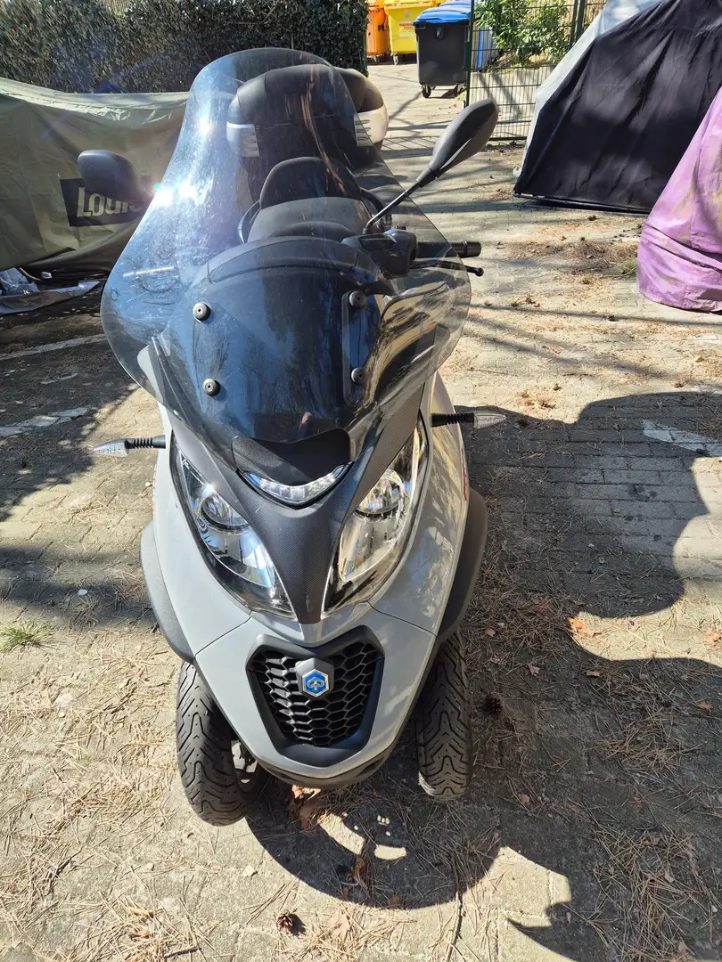 Piaggio MP3 500 Grau - 1