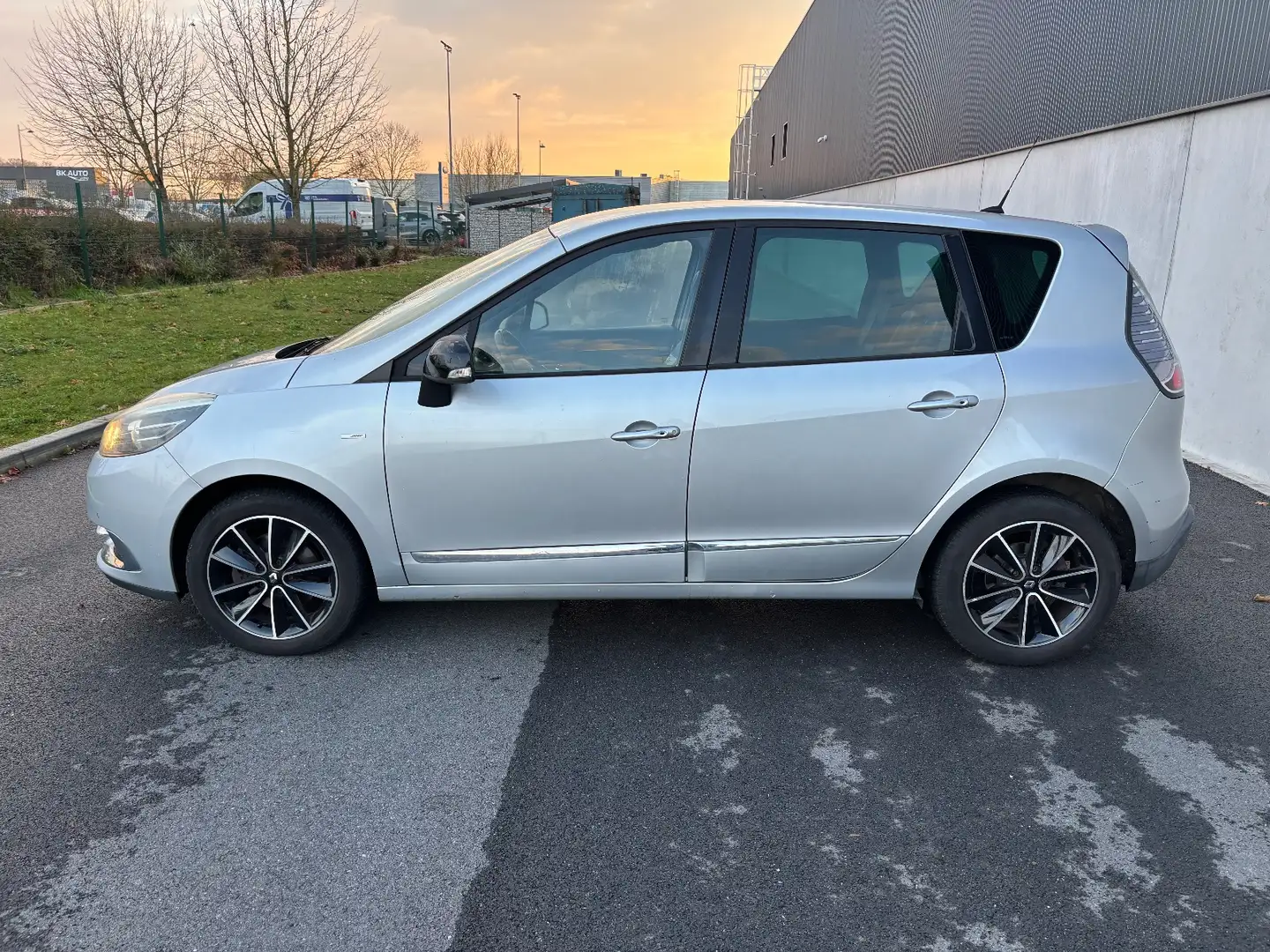 Renault Scenic Scenic dCi 130 Energy FAP eco2 Bose Gris - 2