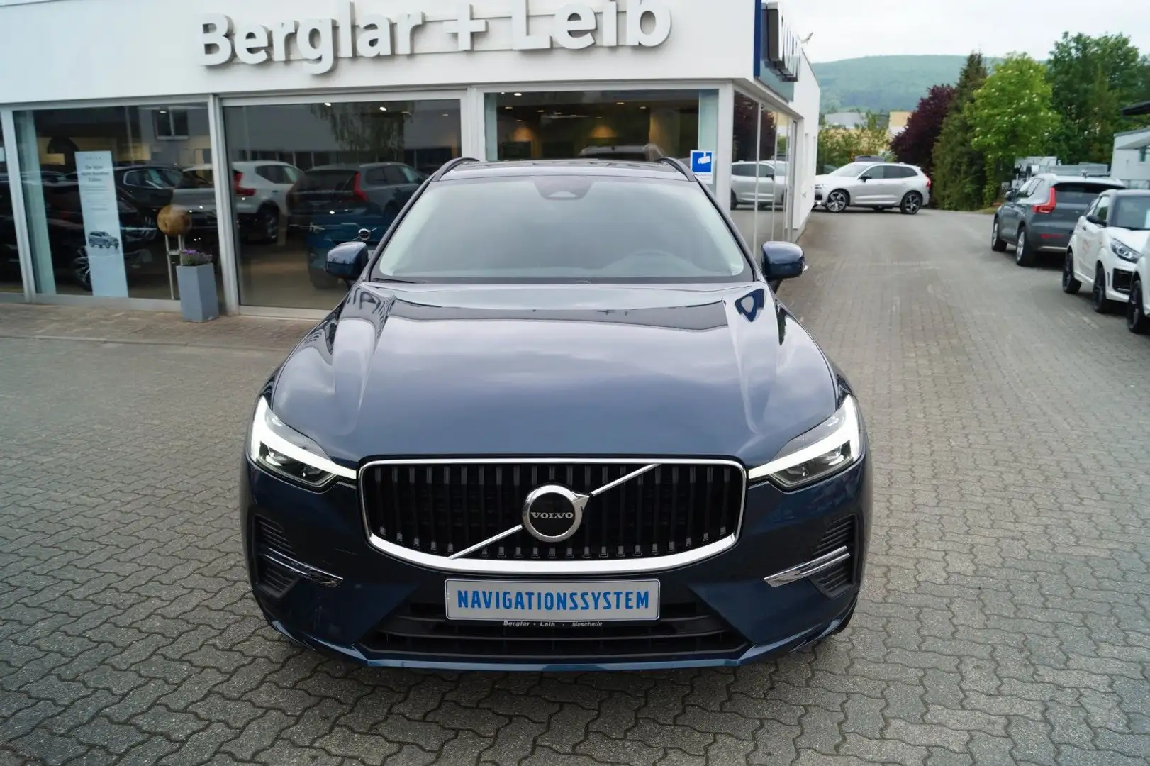 Volvo XC60 B4 Diesel 2WD Momentum Pro Aut./AHK/ACC/LED Blau - 1