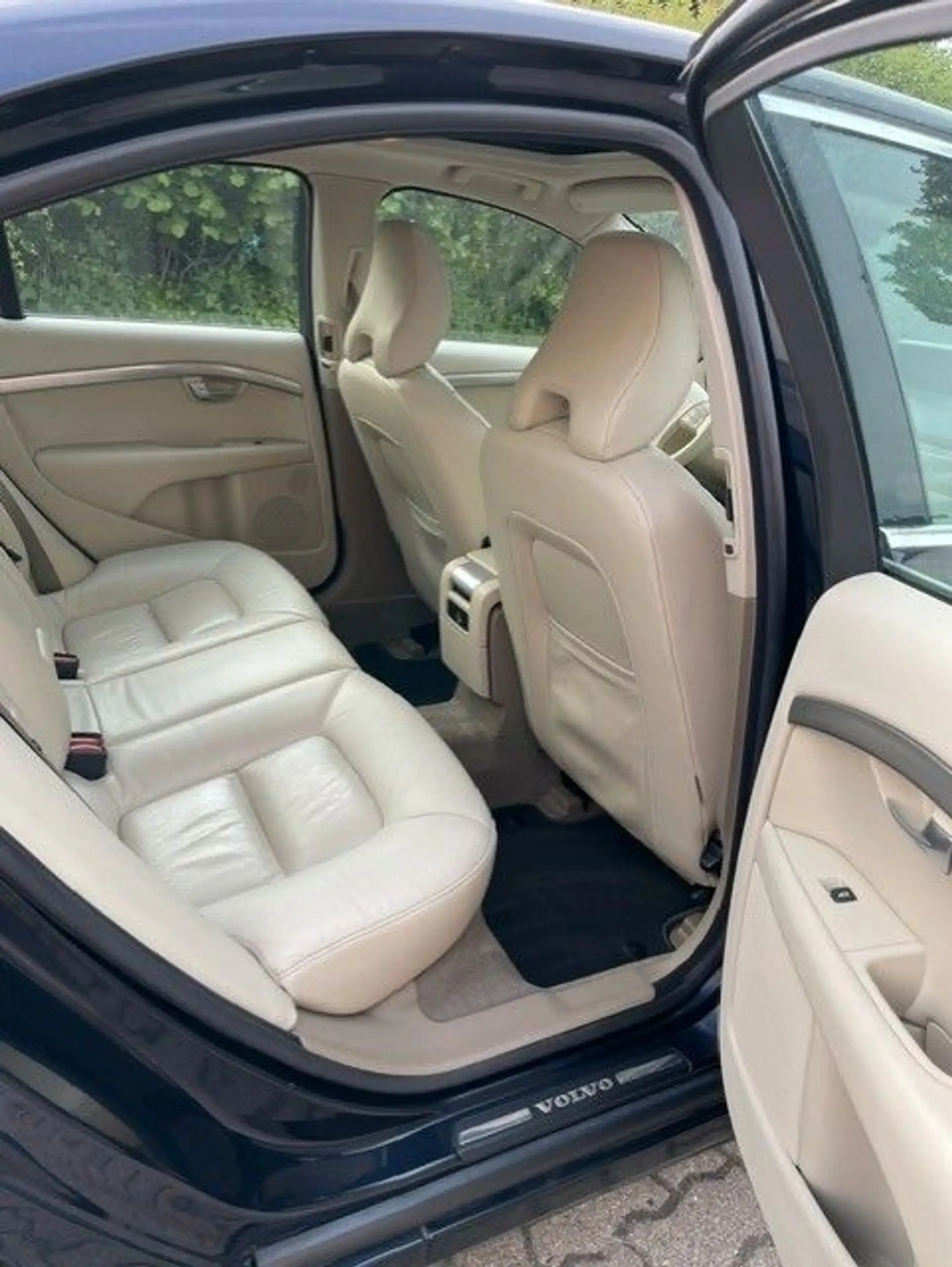 Volvo S80 Lim./Panoramadach — photo 13