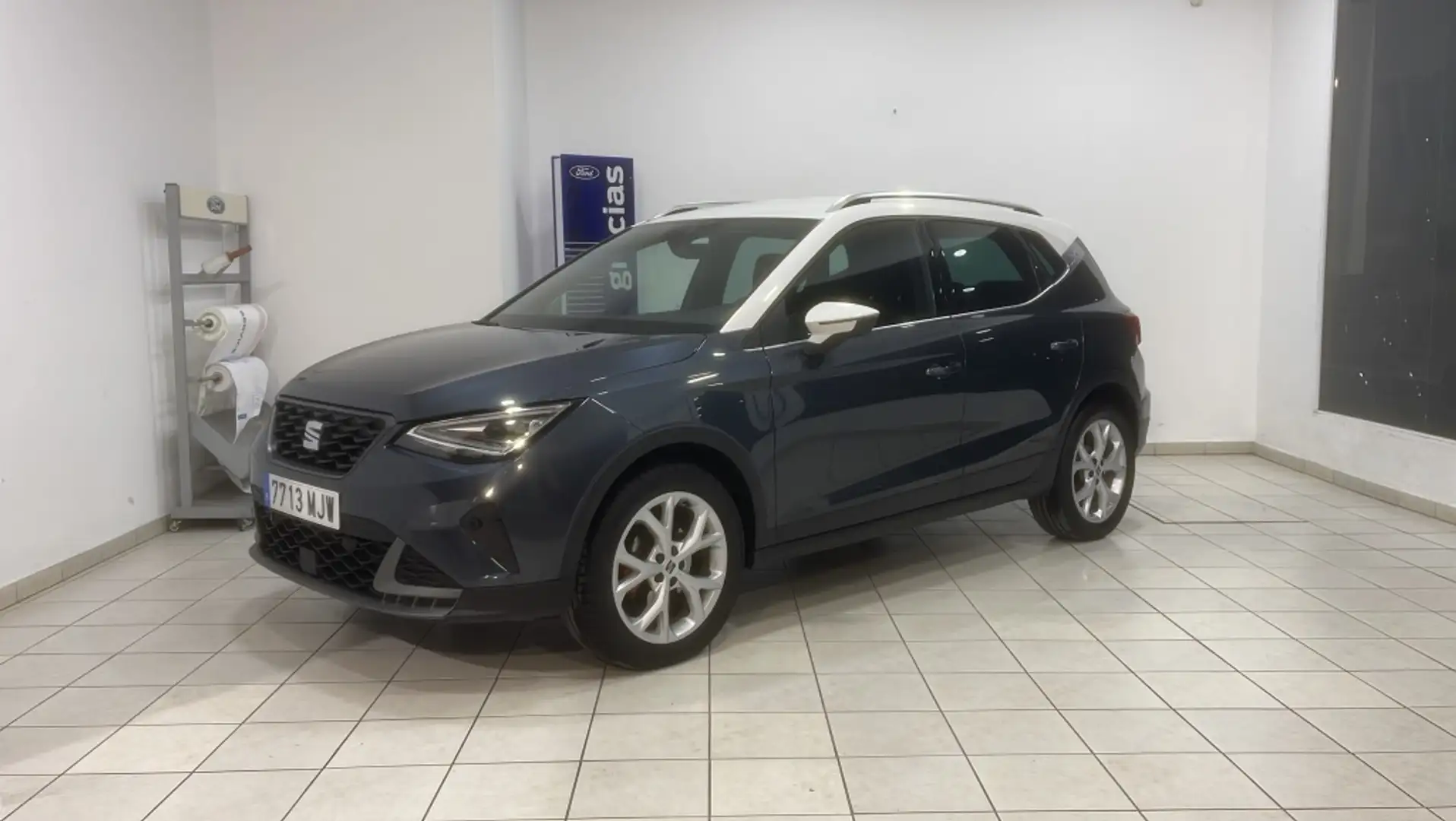 SEAT Arona 1.5 TSI S&S FR DSG7 150 Gris - 2