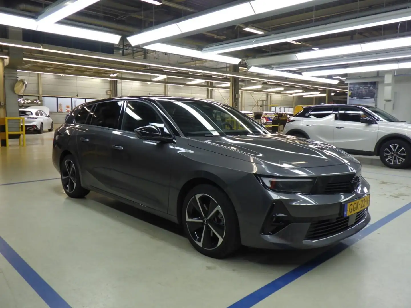 Opel Astra Sports Tourer 1.2 Turbo Hybrid GS 136pk Automaat | Grau - 2