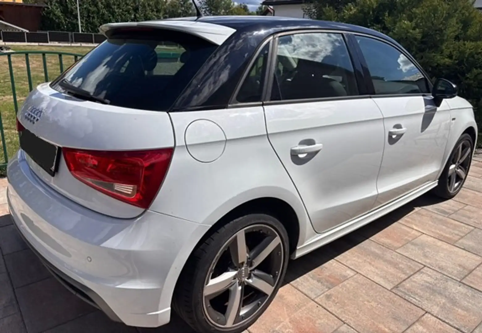 Audi A1 A1 S-Line 1,2 TFSI Weiß - 1