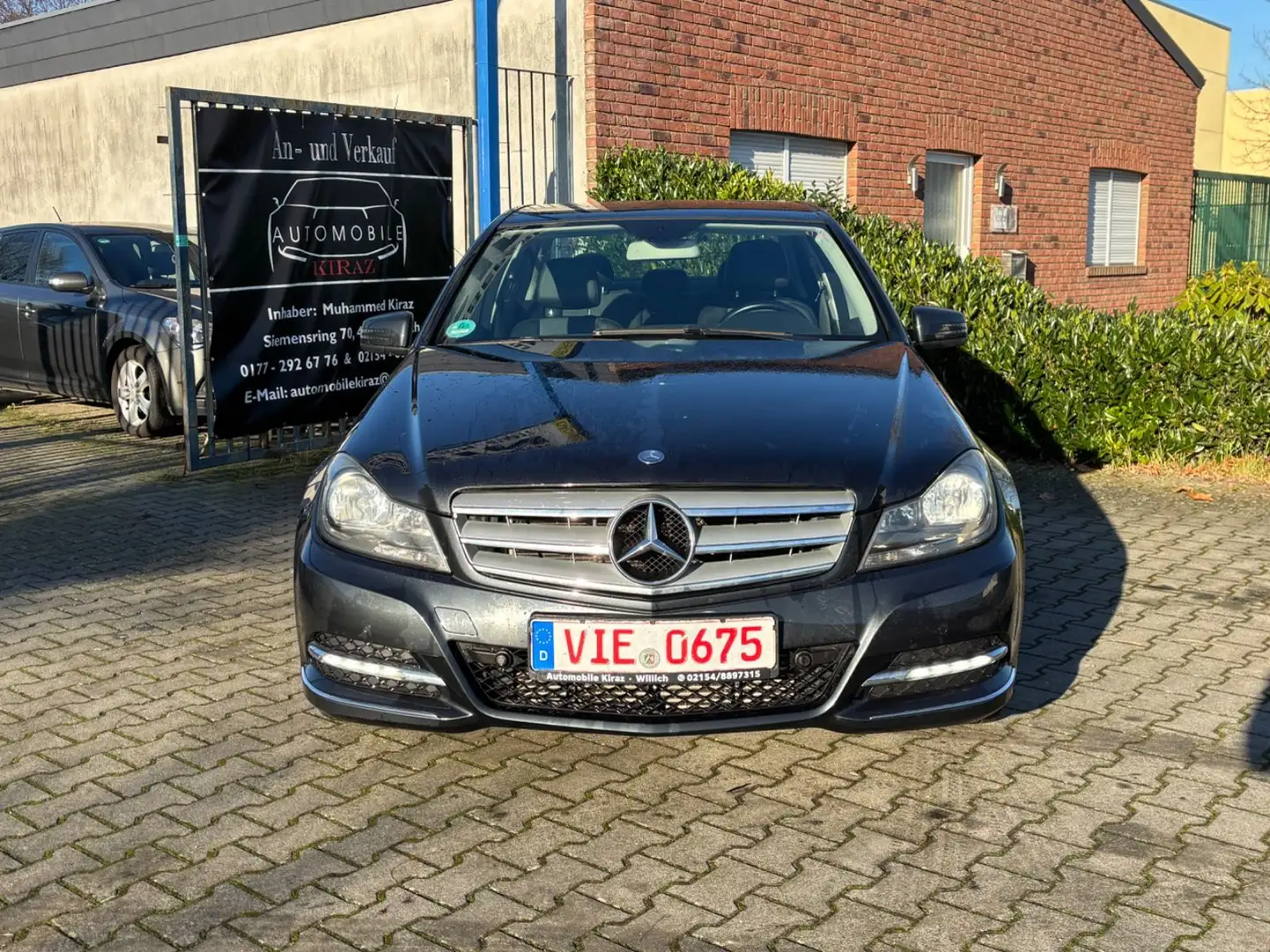 Mercedes-Benz C 180 CGI BlueEfficiency TÜV NEU SHZ PDC TEMP Nero - 2