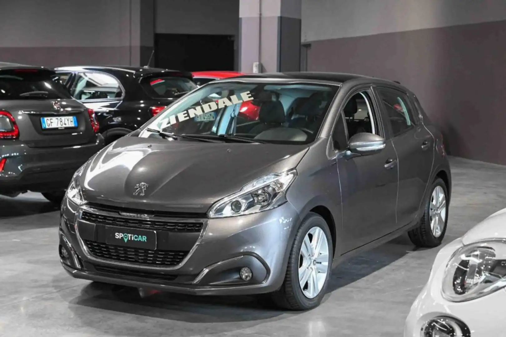 Peugeot 208 PureTech 82cv Signature SKY Gri - 1
