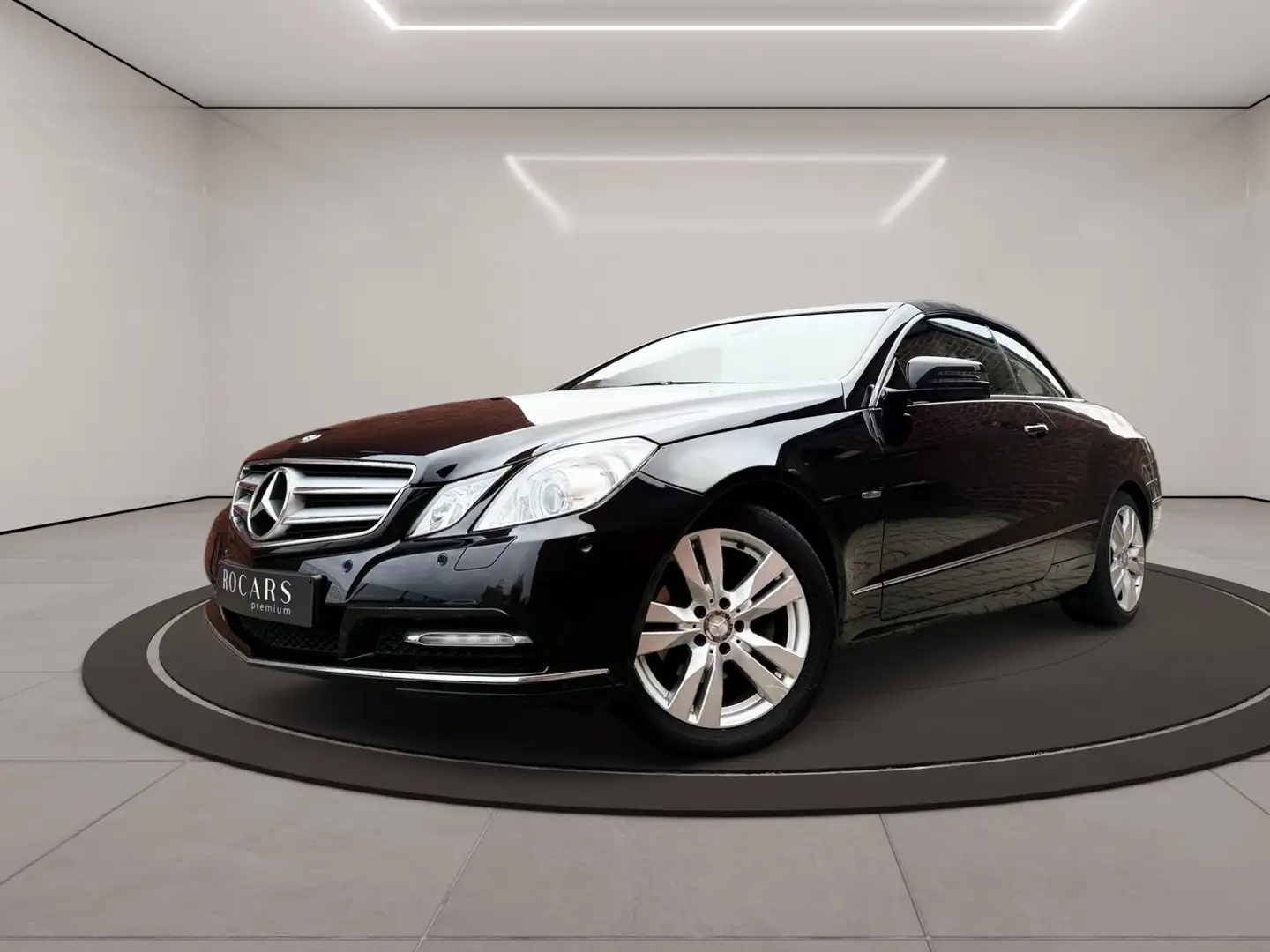 Mercedes-Benz E 220 *CABRIO*GPS*XENONS*CRUISE*RADARS*GARANTIE 12MOIS Zwart - 1