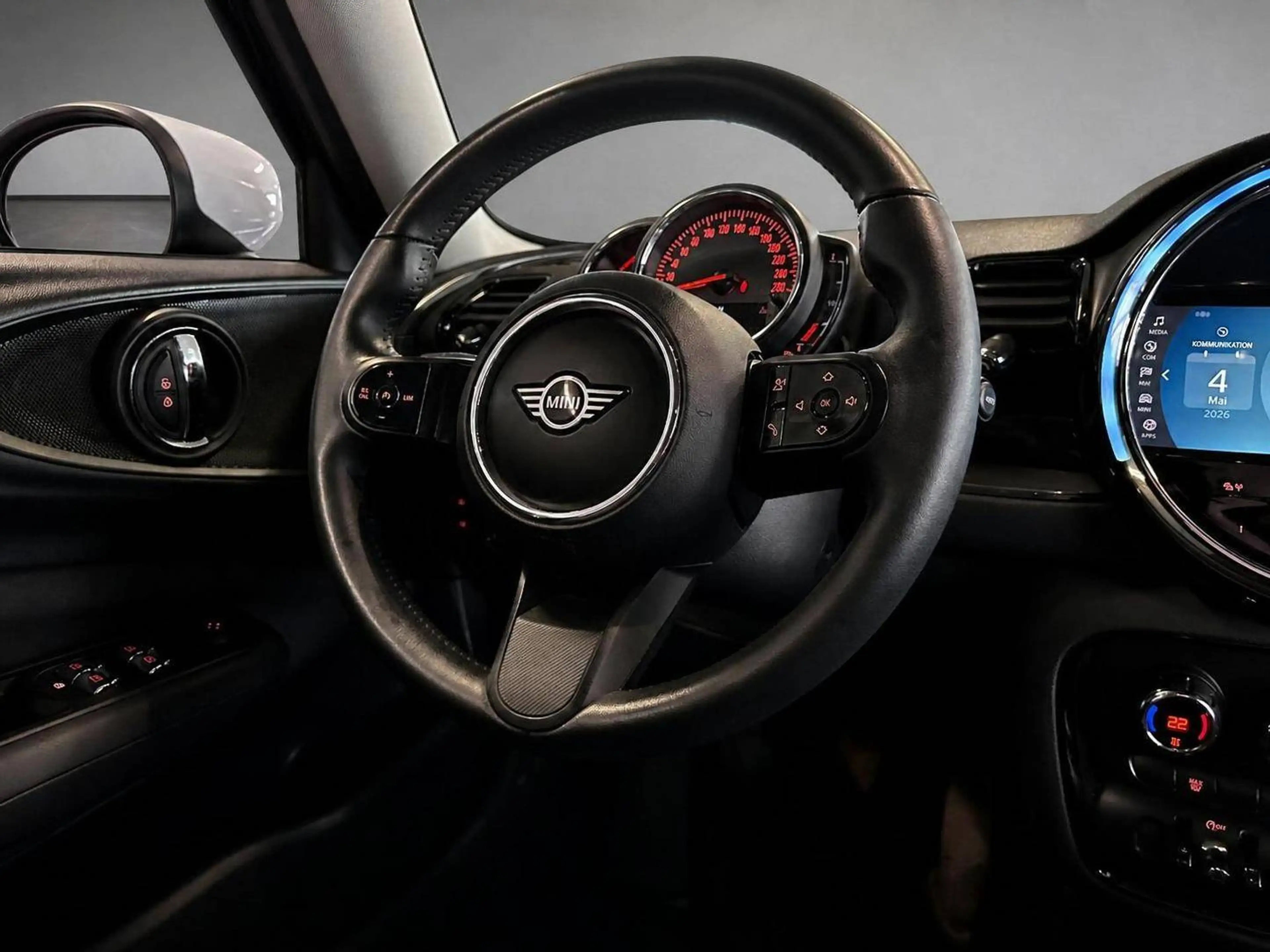MINI One D Clubman One D Essential Trim — photo 13