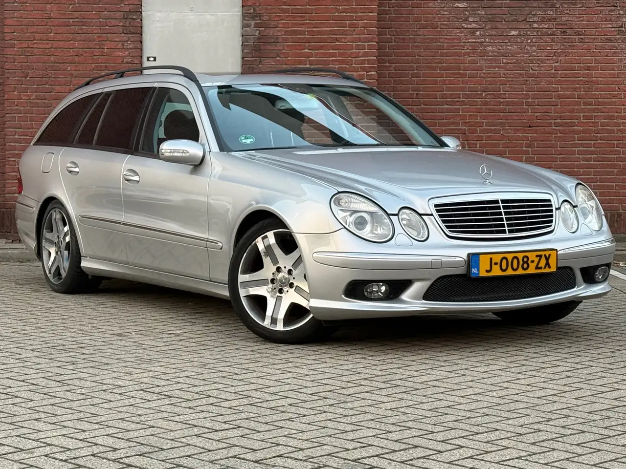 Mercedes-Benz E 500
