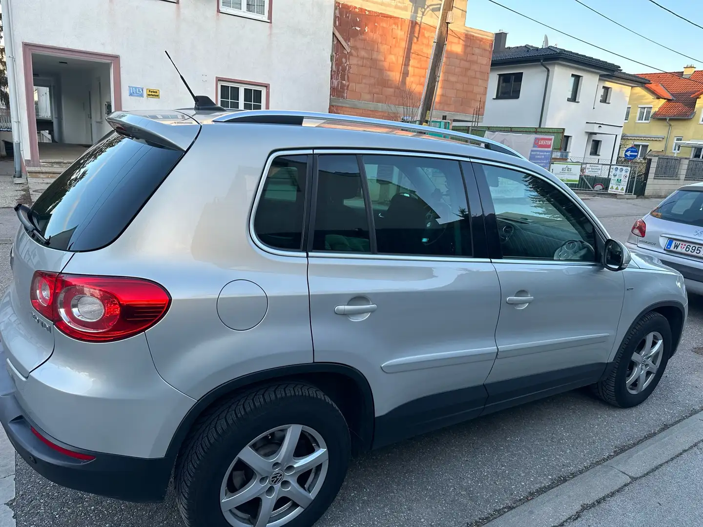 Volkswagen Tiguan 2,0 TDI Trend&Fun DPF Silber - 2