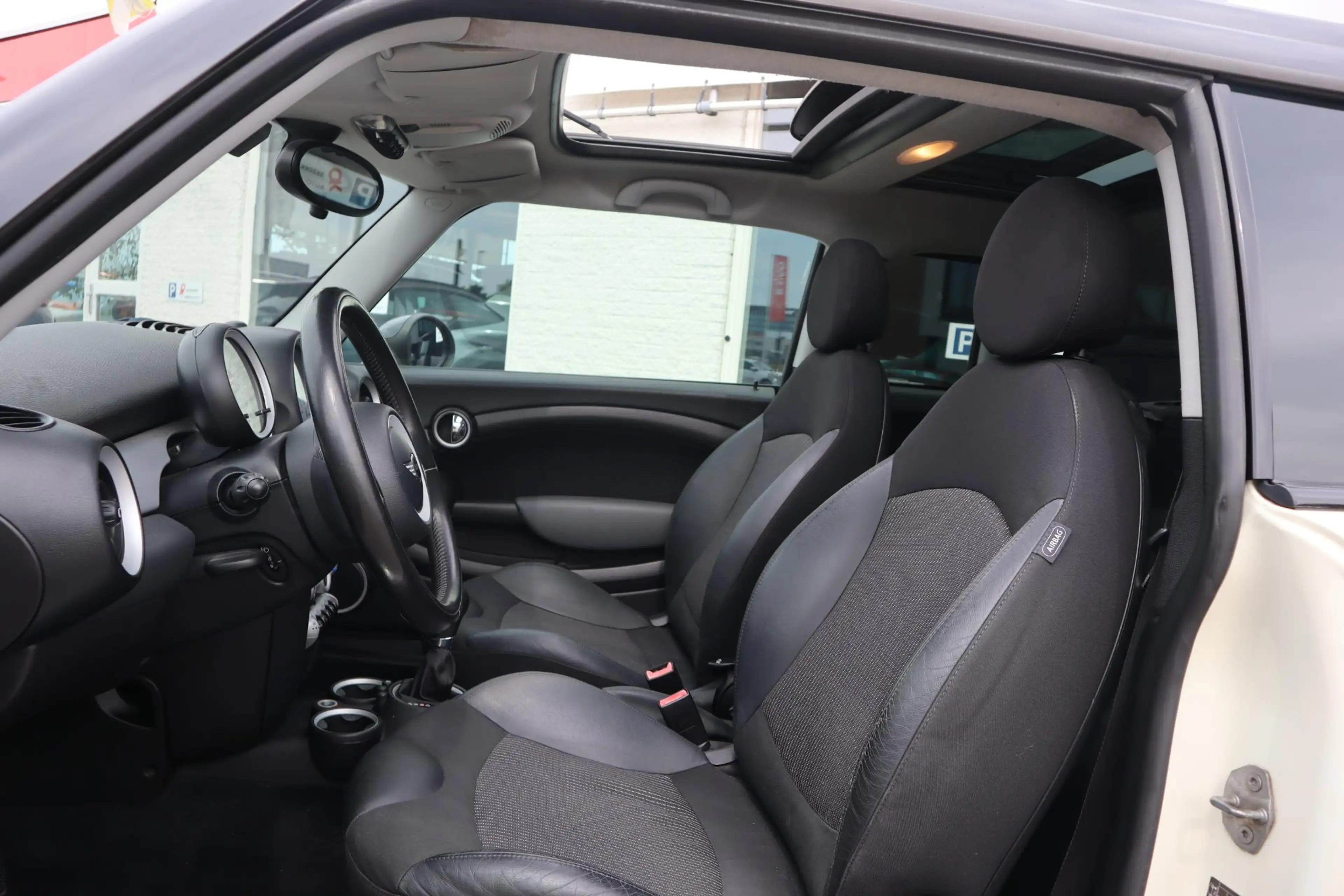MINI Cooper Clubman 1.6 AUTOMAAT — photo 5