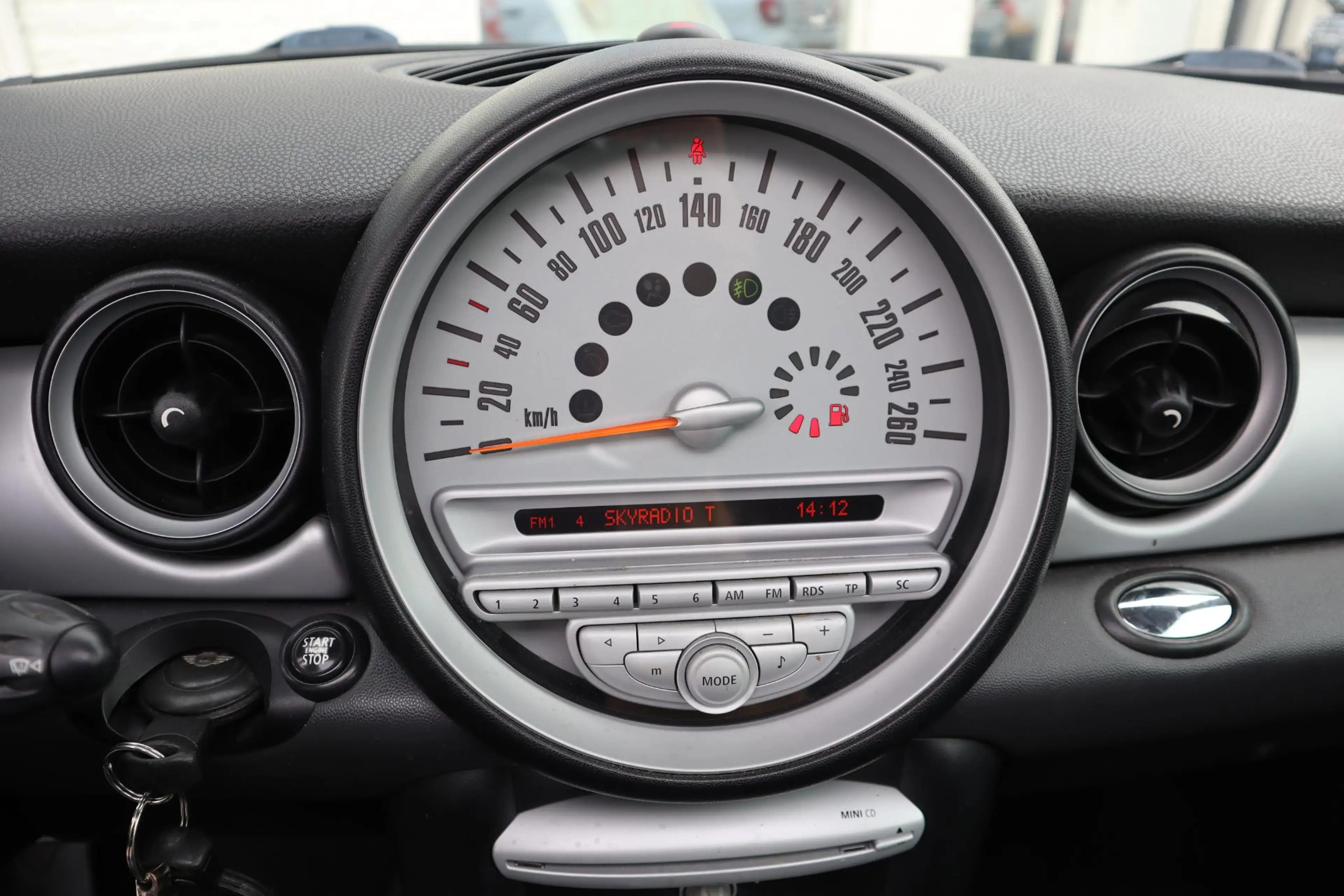MINI Cooper Clubman 1.6 AUTOMAAT — photo 21