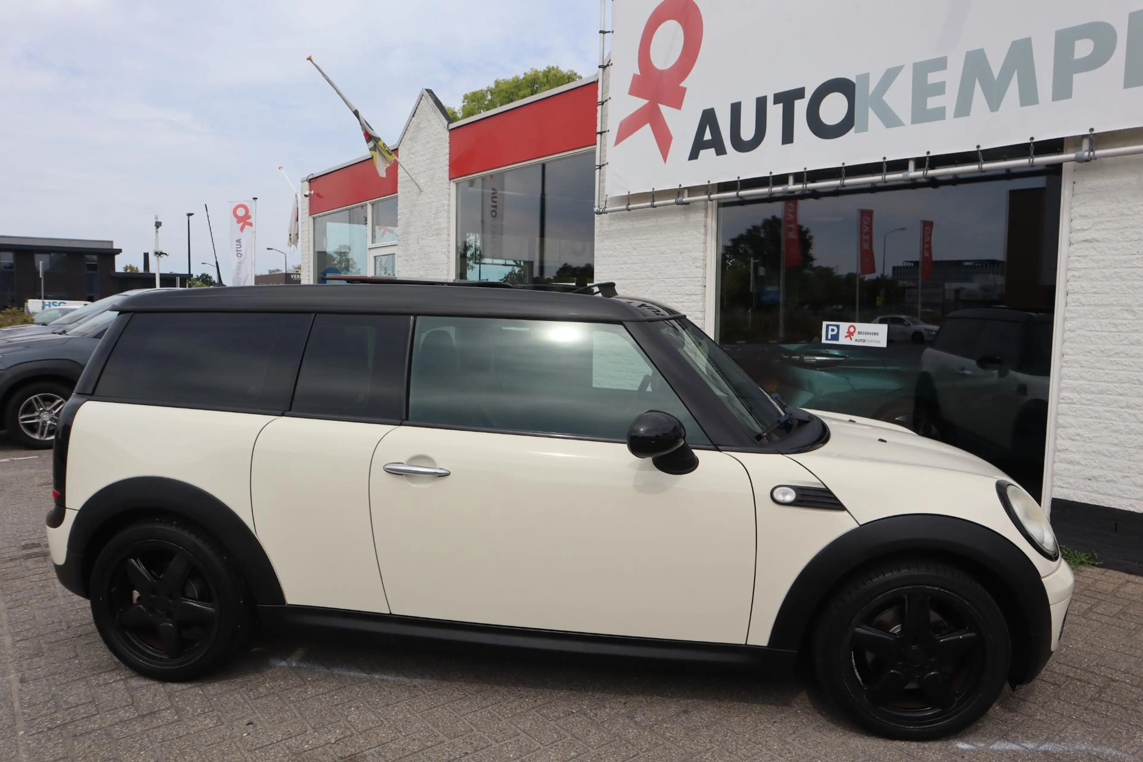 MINI Cooper Clubman 1.6 AUTOMAAT — photo 3