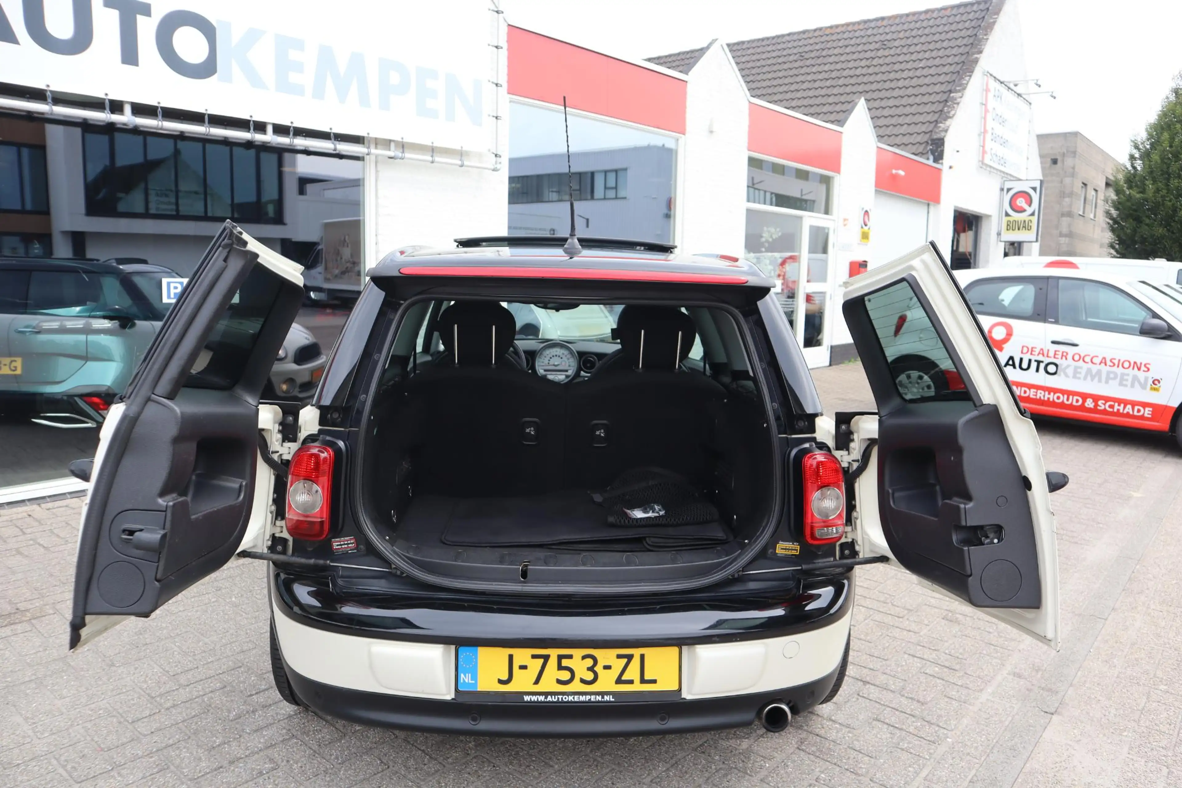MINI Cooper Clubman 1.6 AUTOMAAT — photo 11