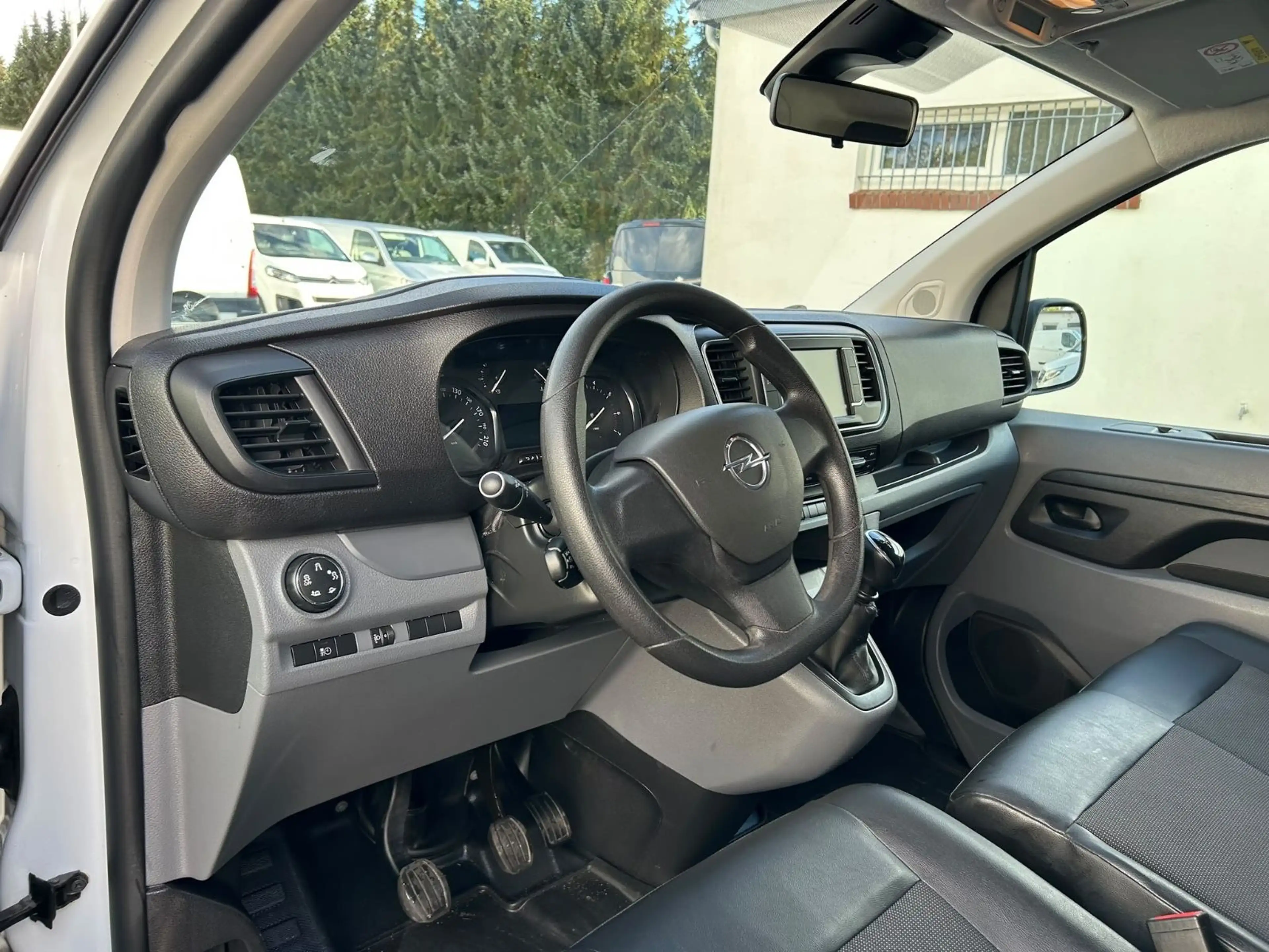 Opel Vivaro Kasten Edition M — photo 14