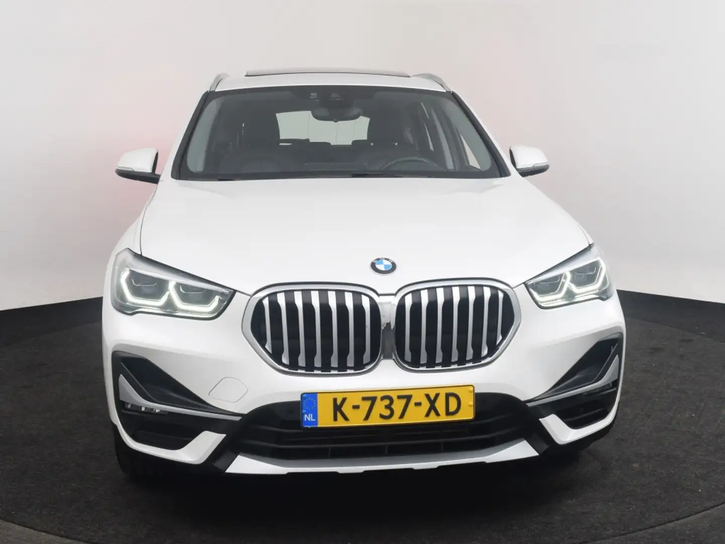 BMW X1 sDrive20i High Executive | Schuifdak • Dealeronder Wit - 2