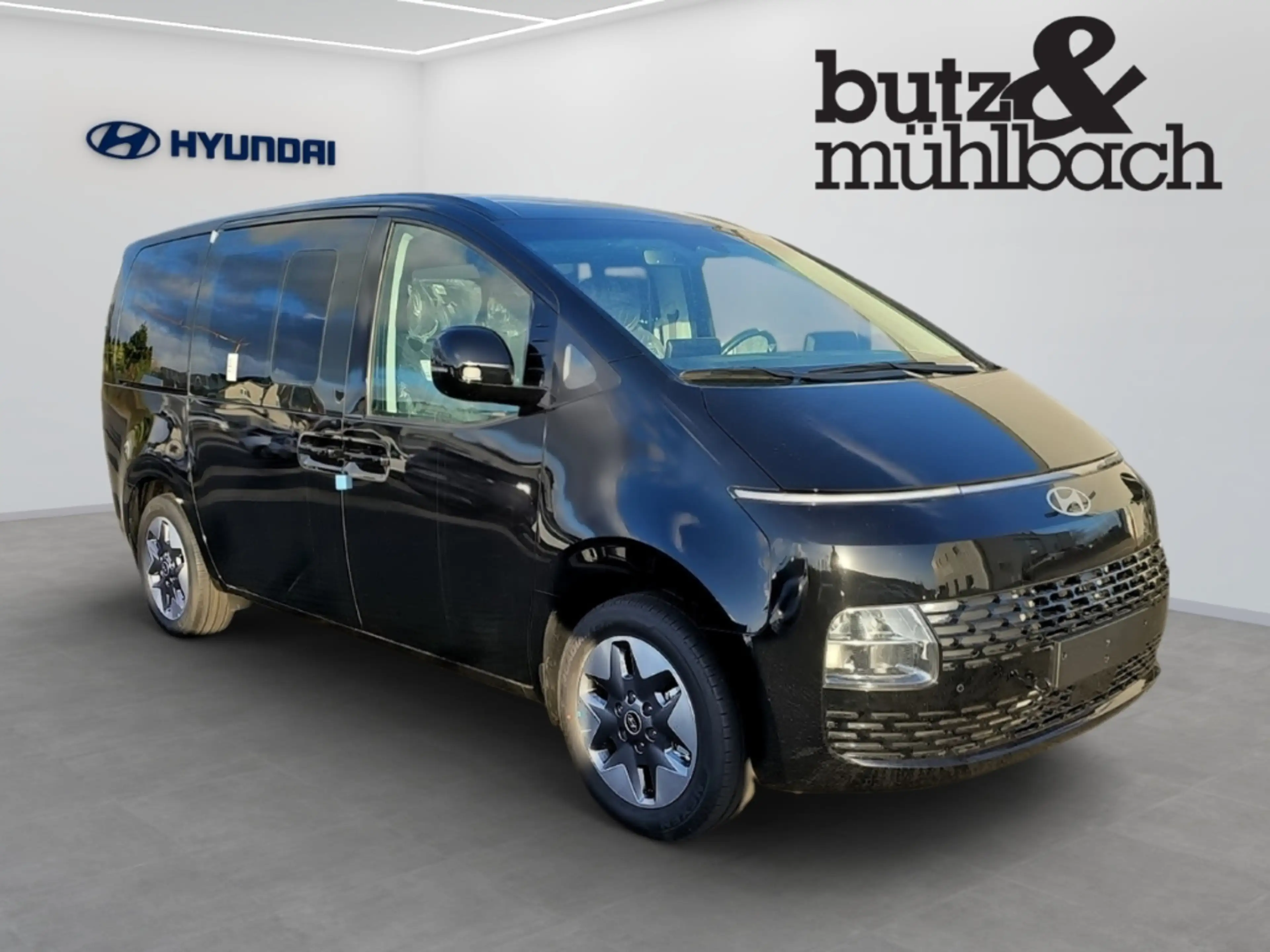 Hyundai STARIA Prime Hybrid 2WD Park-Paket Automatik 165 KW — photo 2