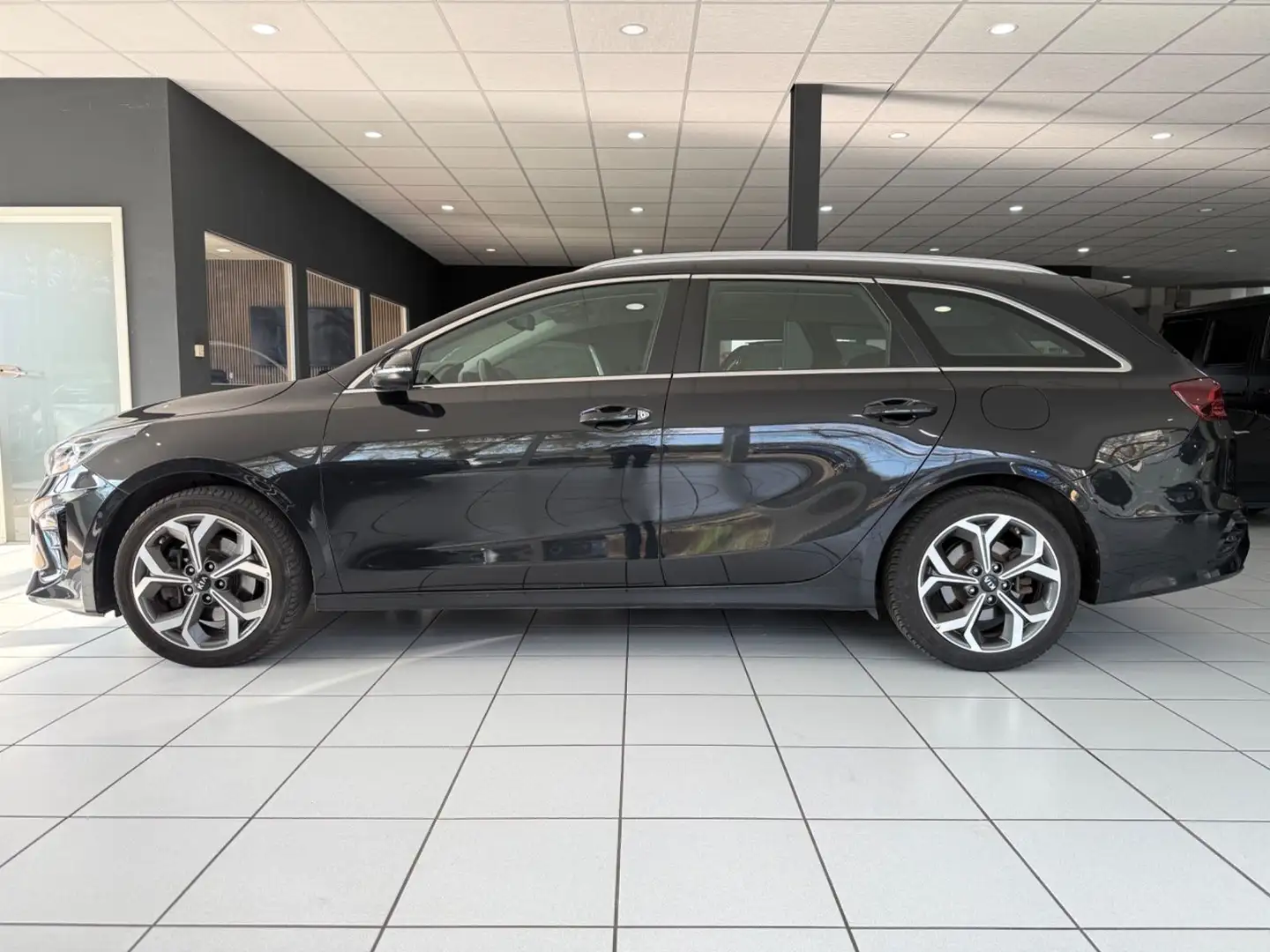 Kia Ceed / cee'd Ceed 1.6 CRDi SPIRIT*AUTOM*NAVI*CAM*ACC*JBL*LED* Noir - 2