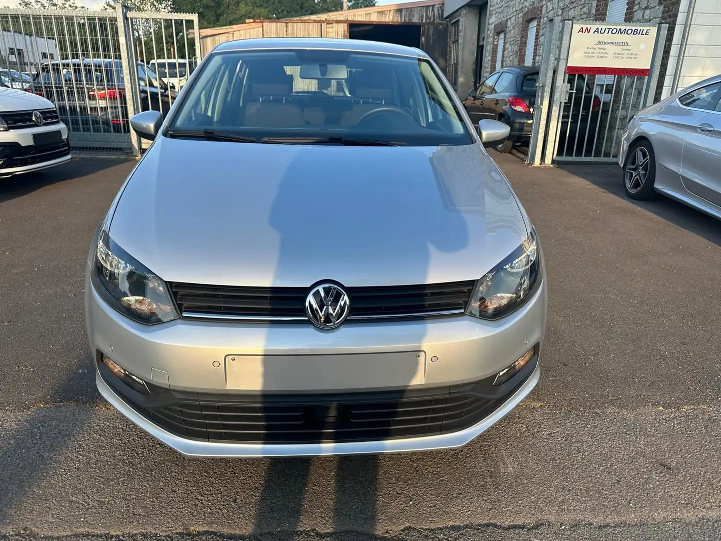 Volkswagen Polo 1.0 Trendline Gris - 2