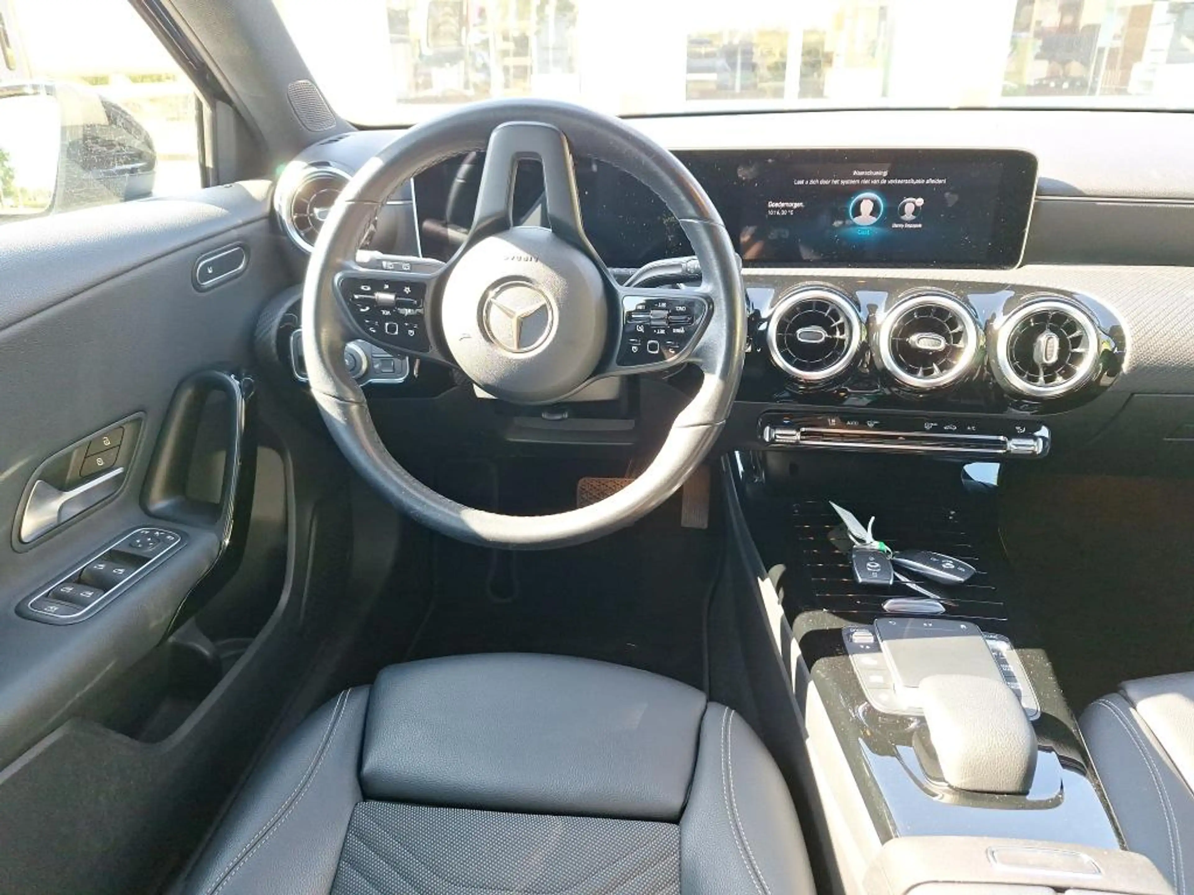 Mercedes-Benz A 180 d 7GTRONIC *FULL LED-NAVI-WIDESCREEN-PARKTRONIC* — photo 6