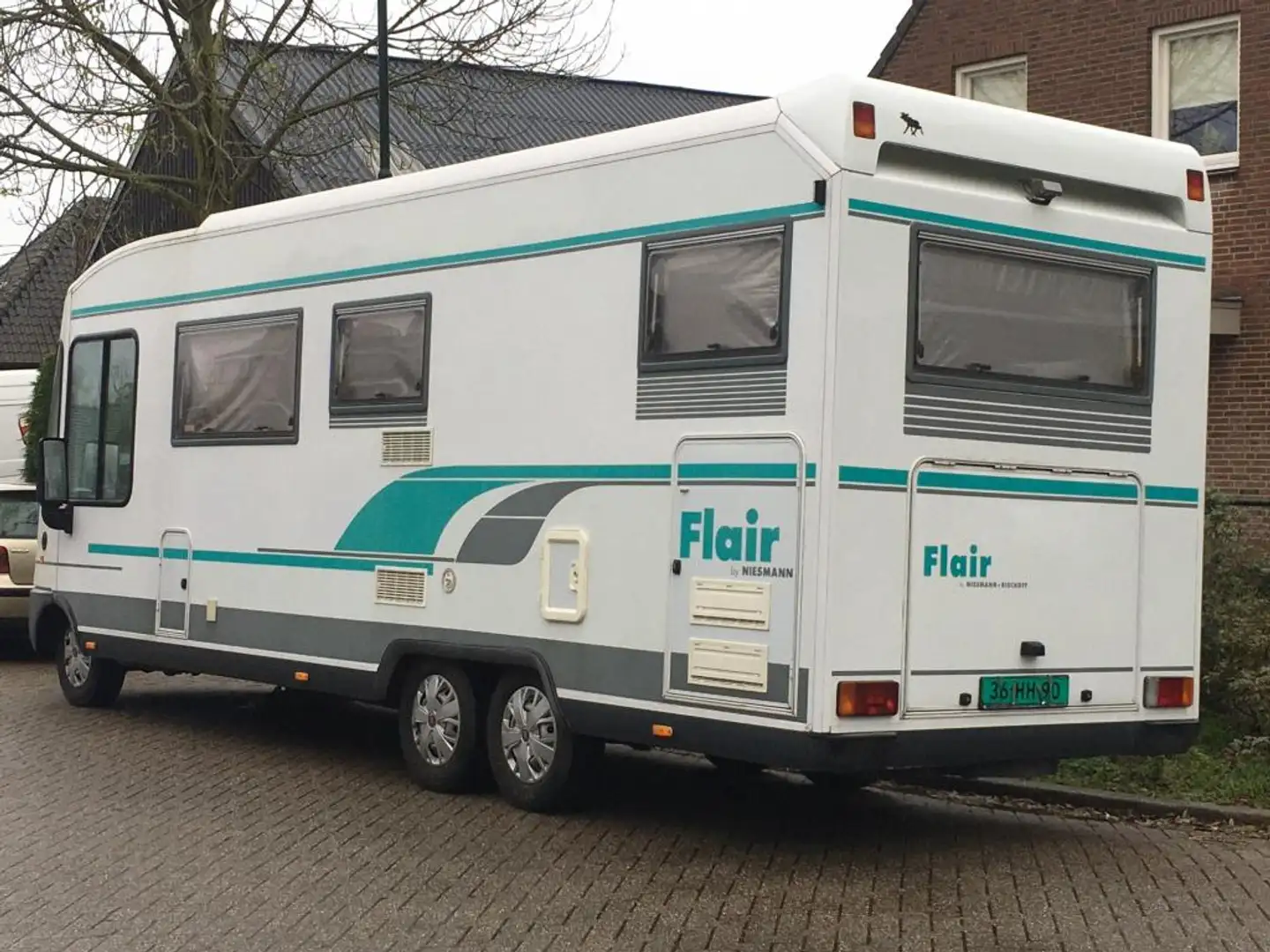 Niesmann+Bischoff Flair 8000 2.5TDi camper Weiß - 2