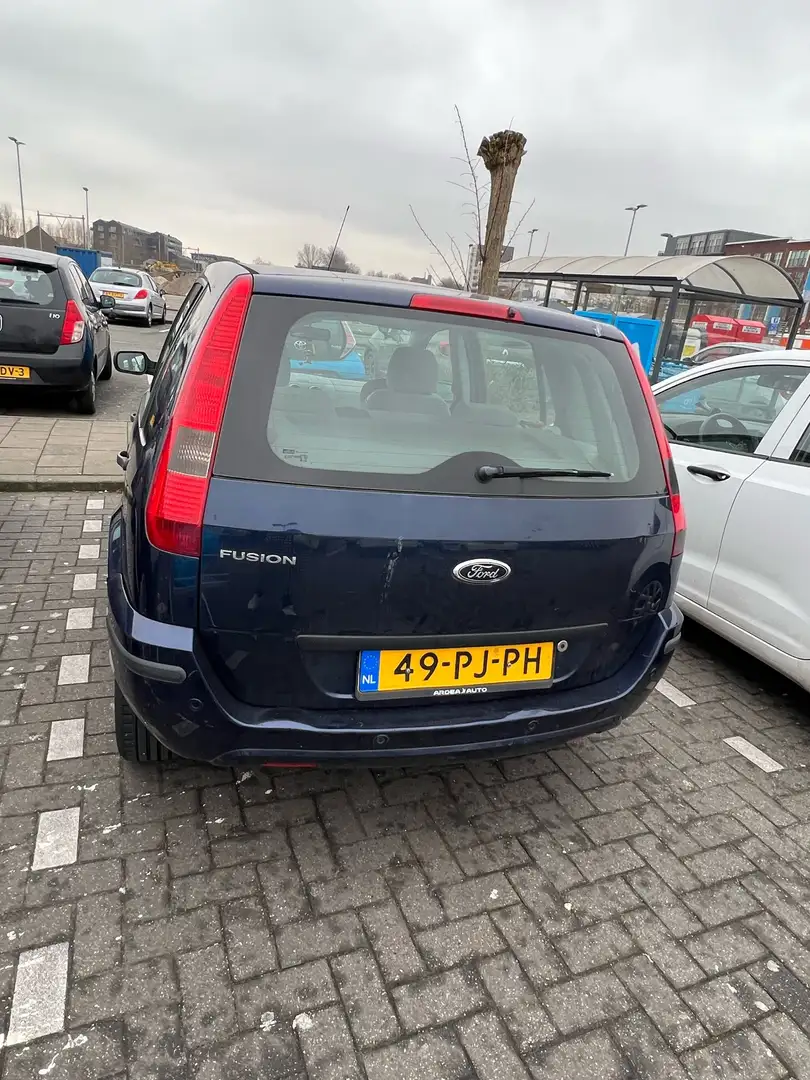 Ford Fusion 1.6 Automaat Blauw - 2