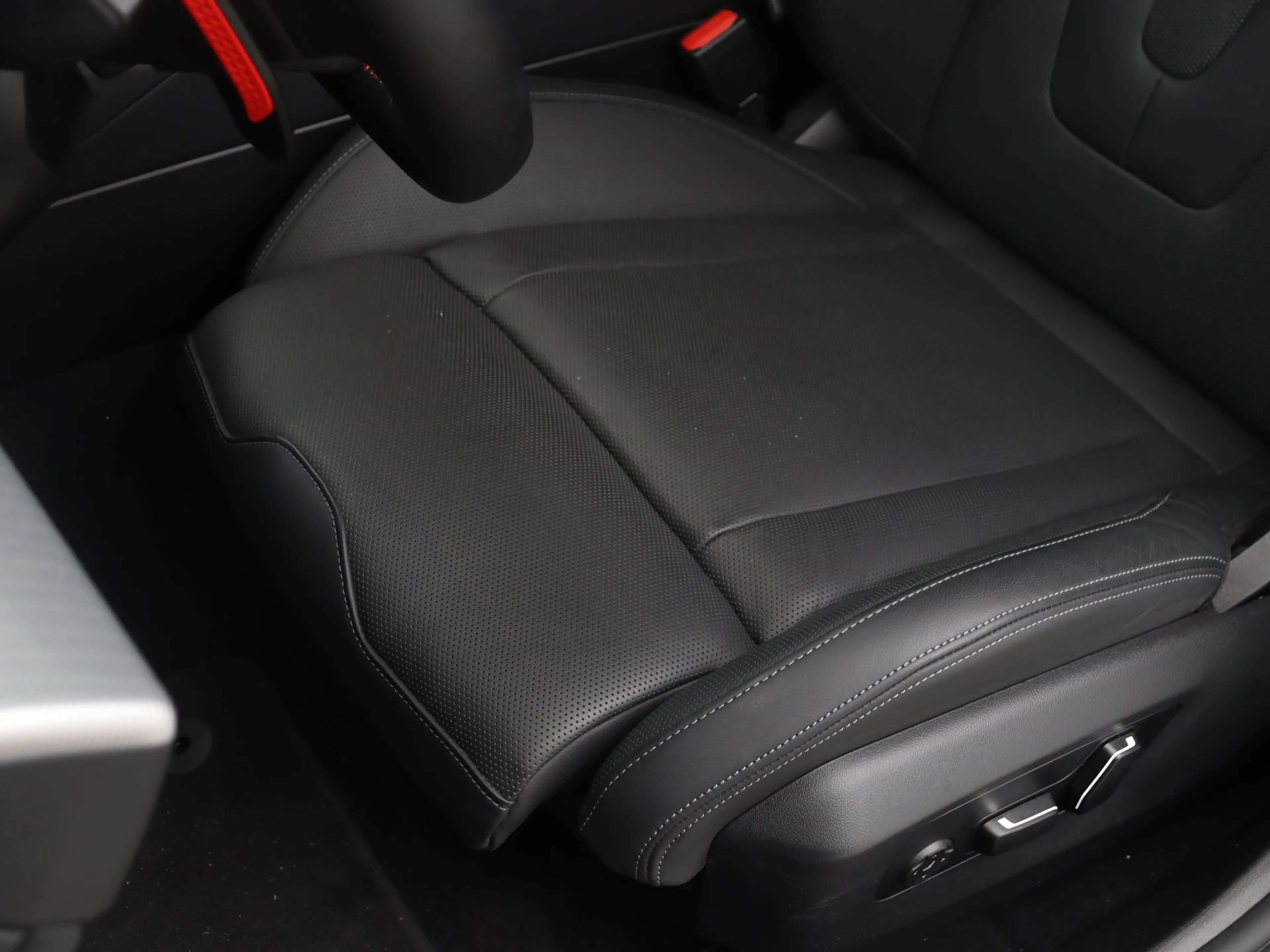 BMW M5 Touring — photo 15