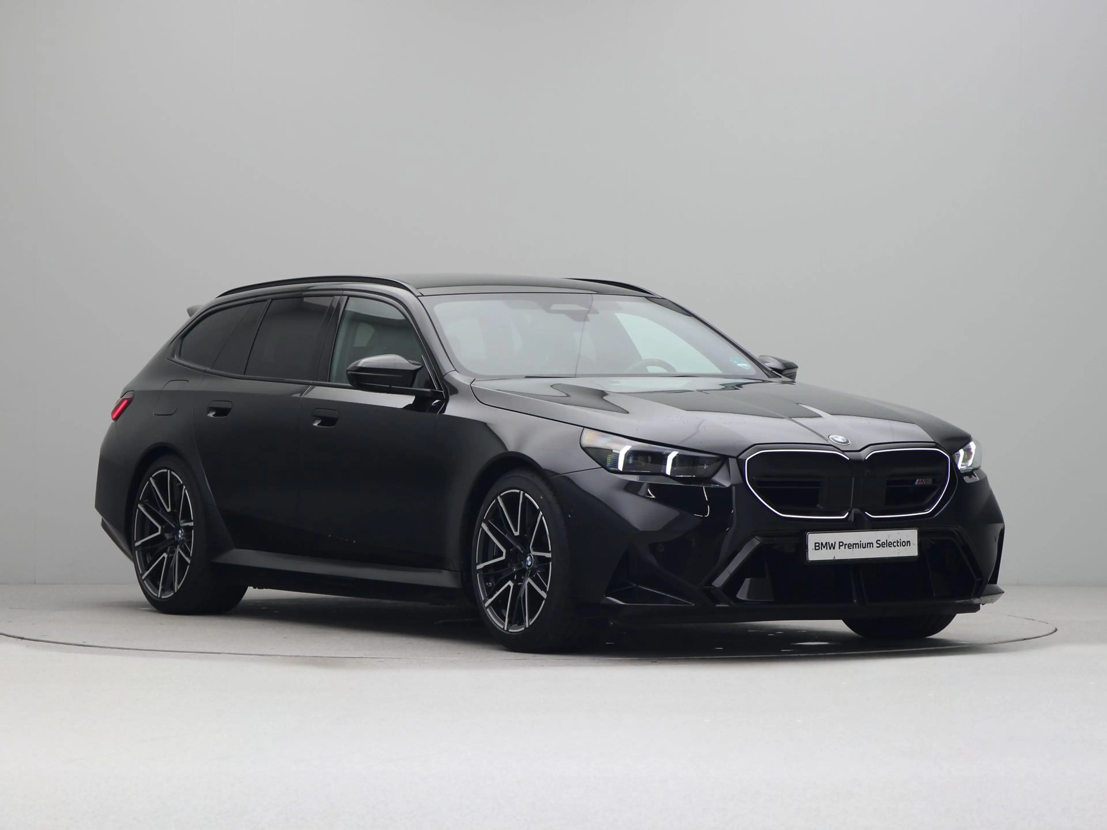 BMW M5 Touring — photo 7