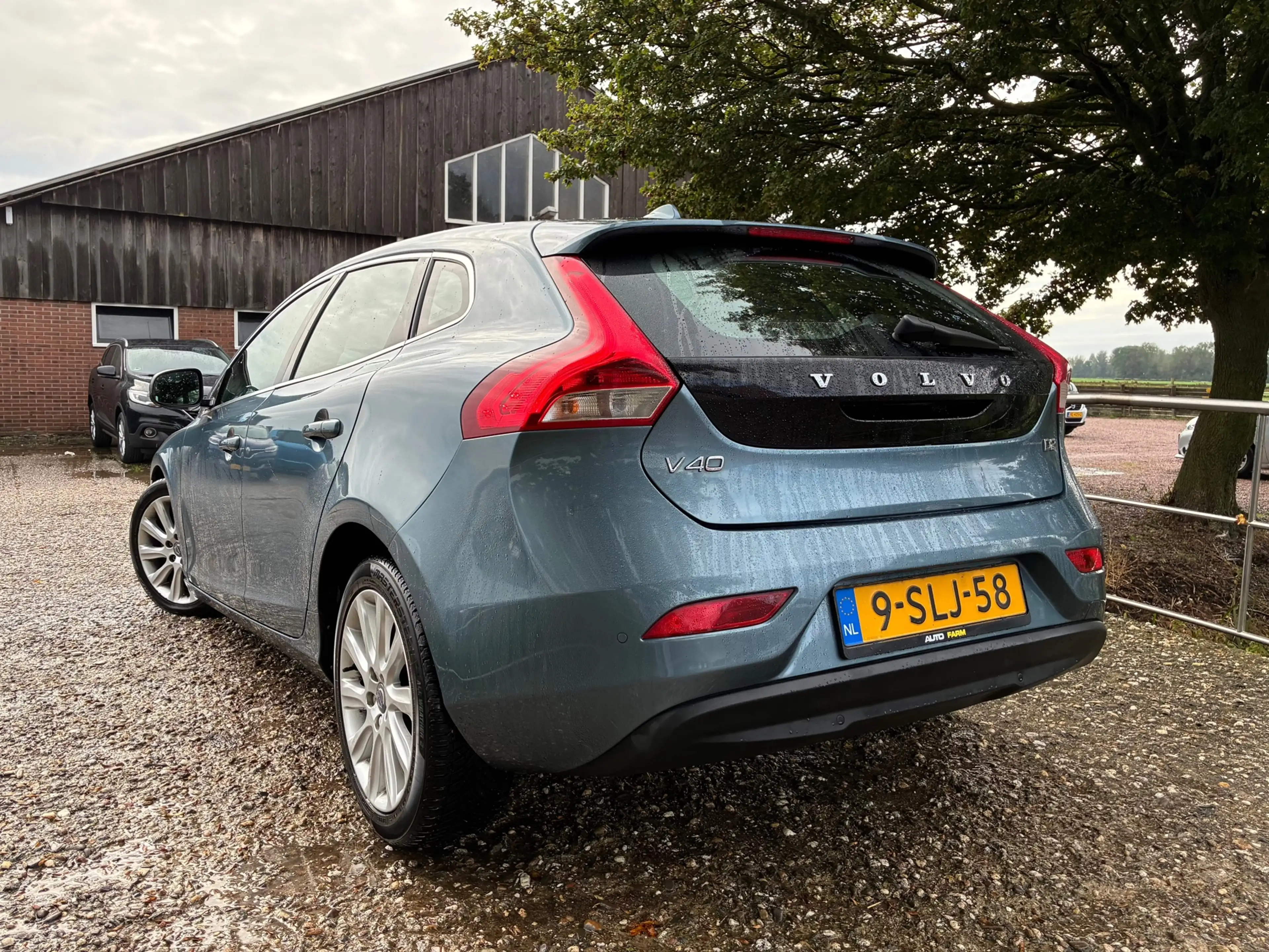 Volvo V40 1.6 D2 Momentum | Pano + Cruise + Clima Nu € 5.975 — photo 2