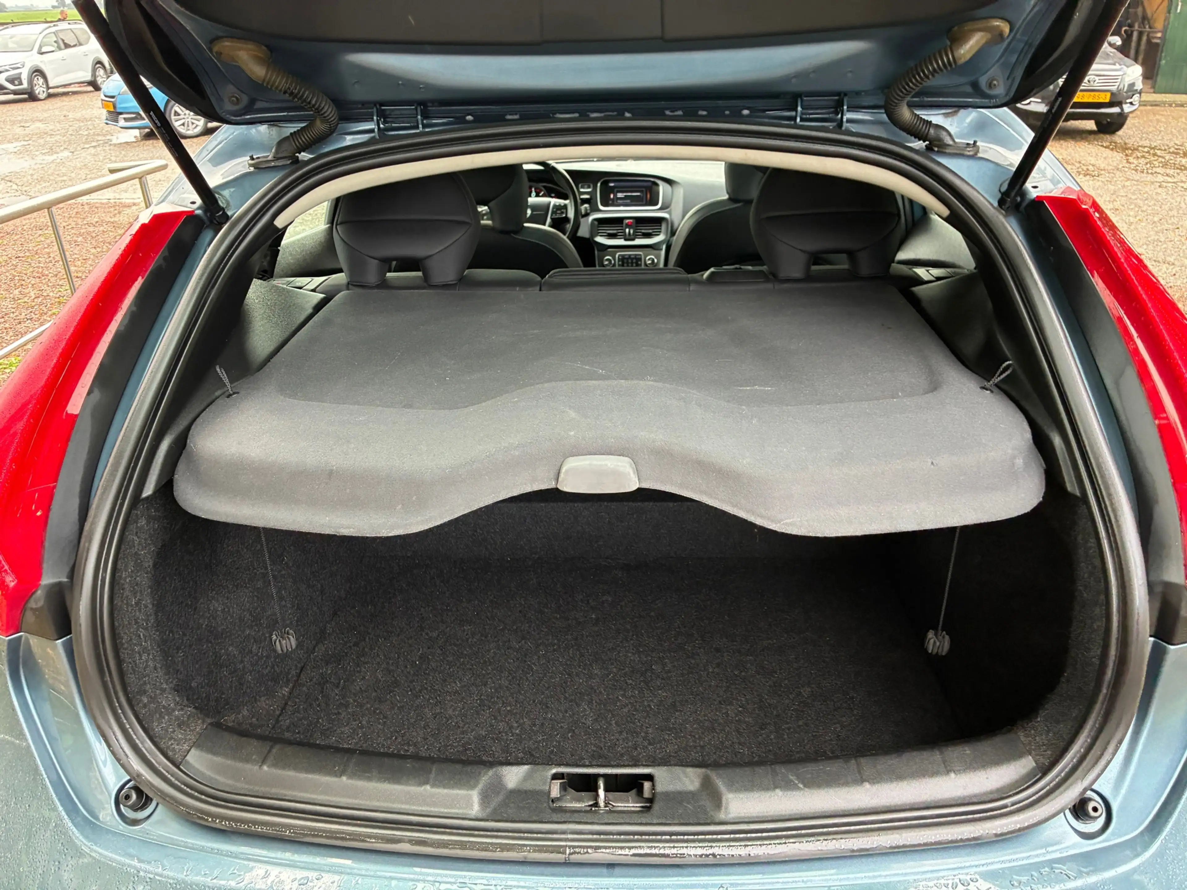 Volvo V40 1.6 D2 Momentum | Pano + Cruise + Clima Nu € 5.975 — photo 10