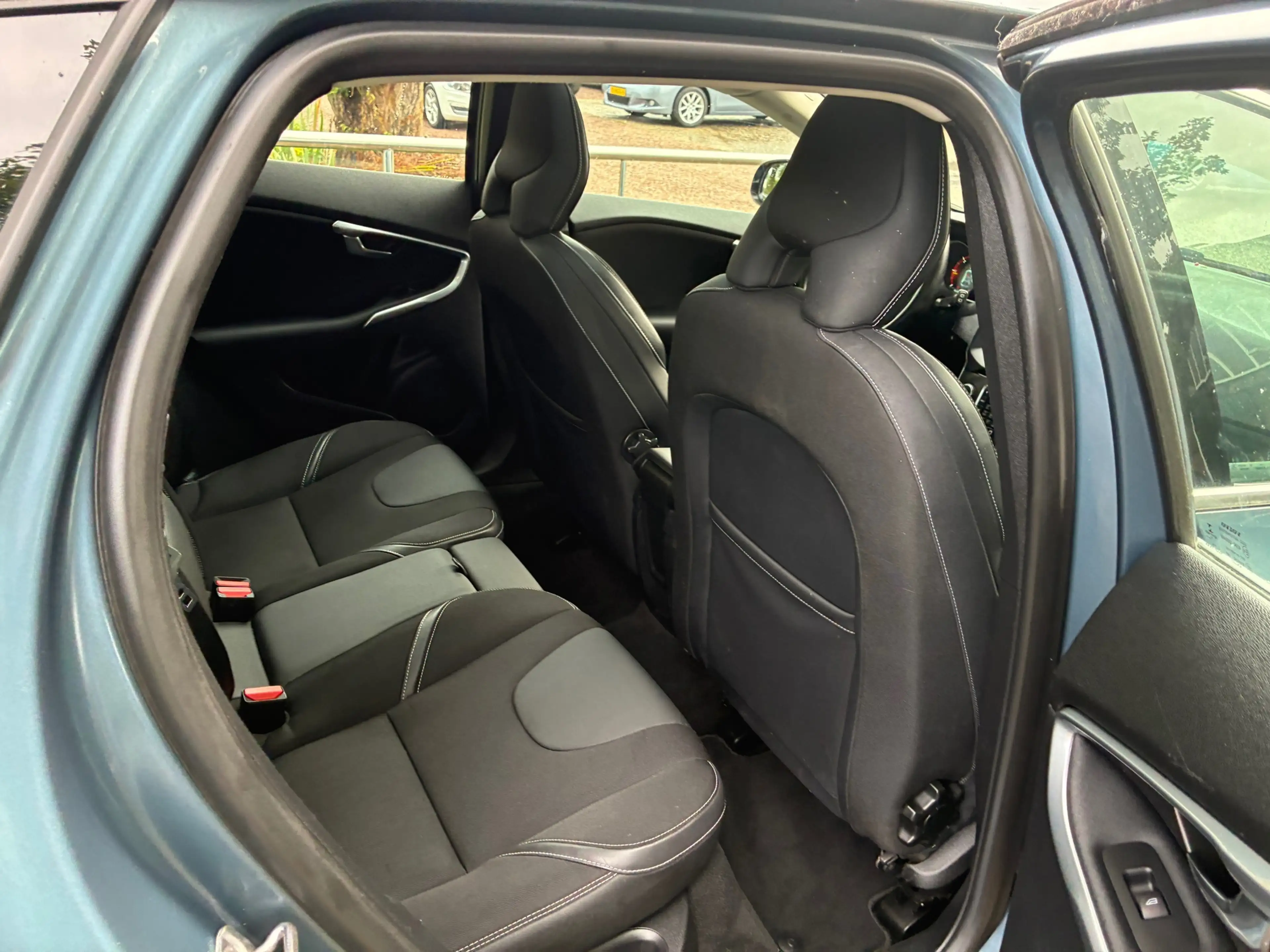 Volvo V40 1.6 D2 Momentum | Pano + Cruise + Clima Nu € 5.975 — photo 9
