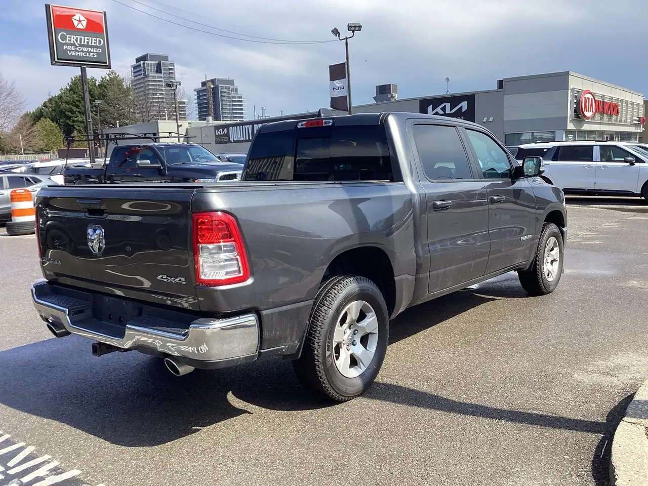 RAM 1500 снимка RAM 1500
