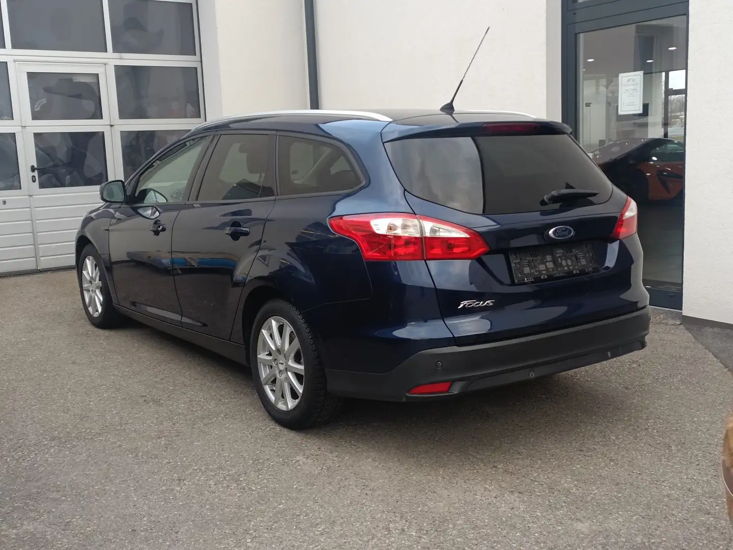 Ford Focus Traveller Ambiente 1,0 EcoBoost, Zahnriemen NEU! Blau - 2