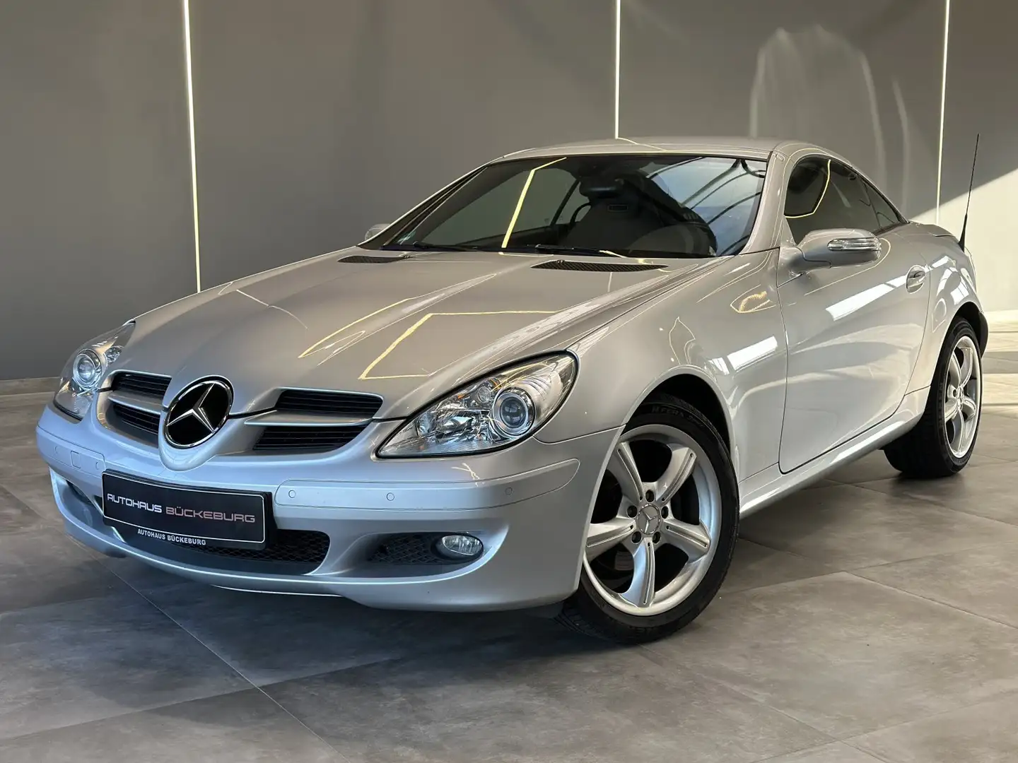 Mercedes-Benz SLK 200 Argintiu - 1