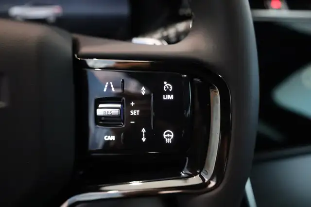 Land Rover Range Rover Velar D200 SE Dynamic Ansicht 9