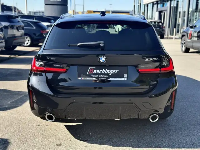 BMW 3 Series view 6